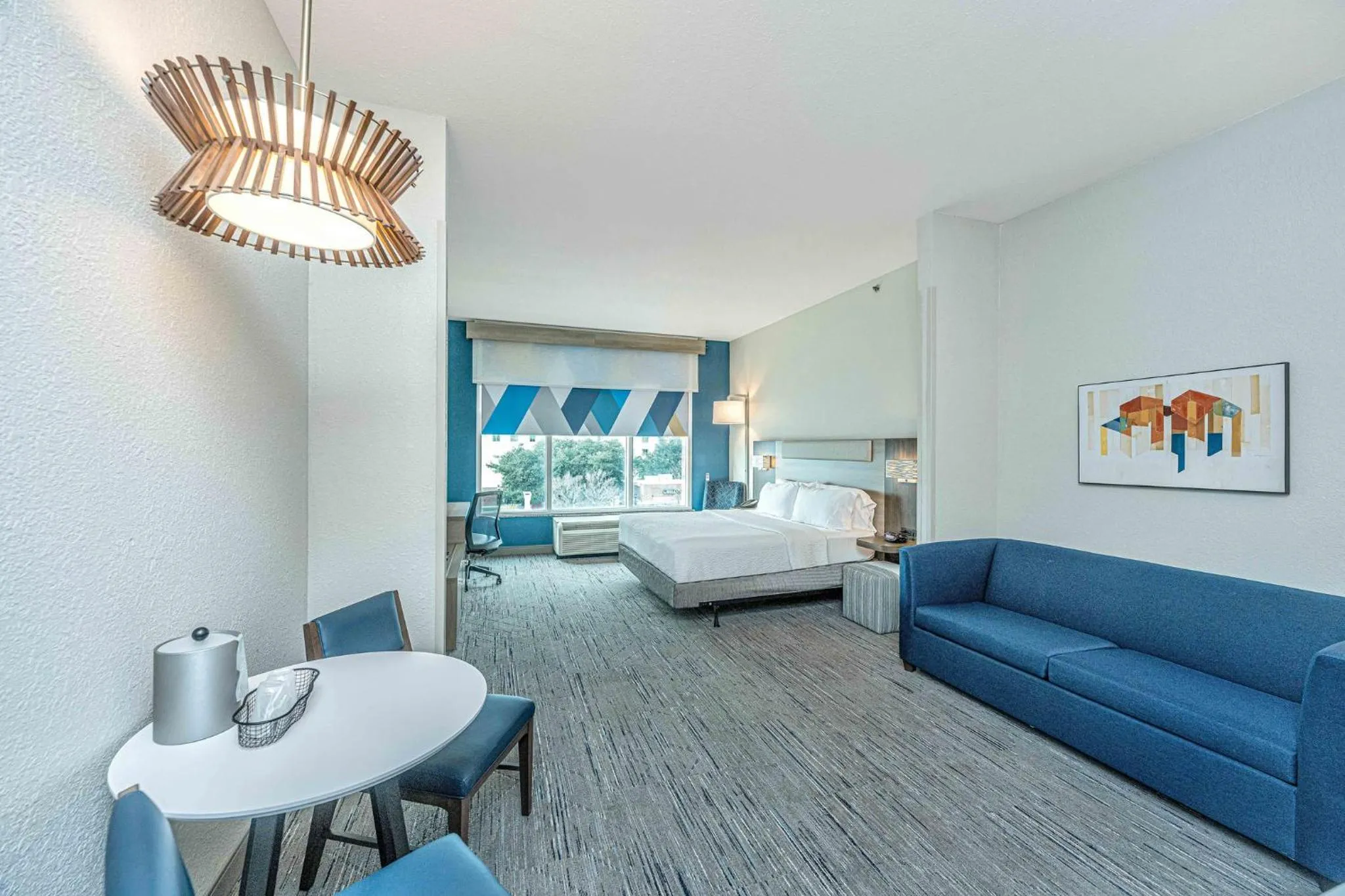 Photo of the whole room, Bed in Holiday Inn Express & Suites Charleston Arpt-Conv Ctr Area by IHG