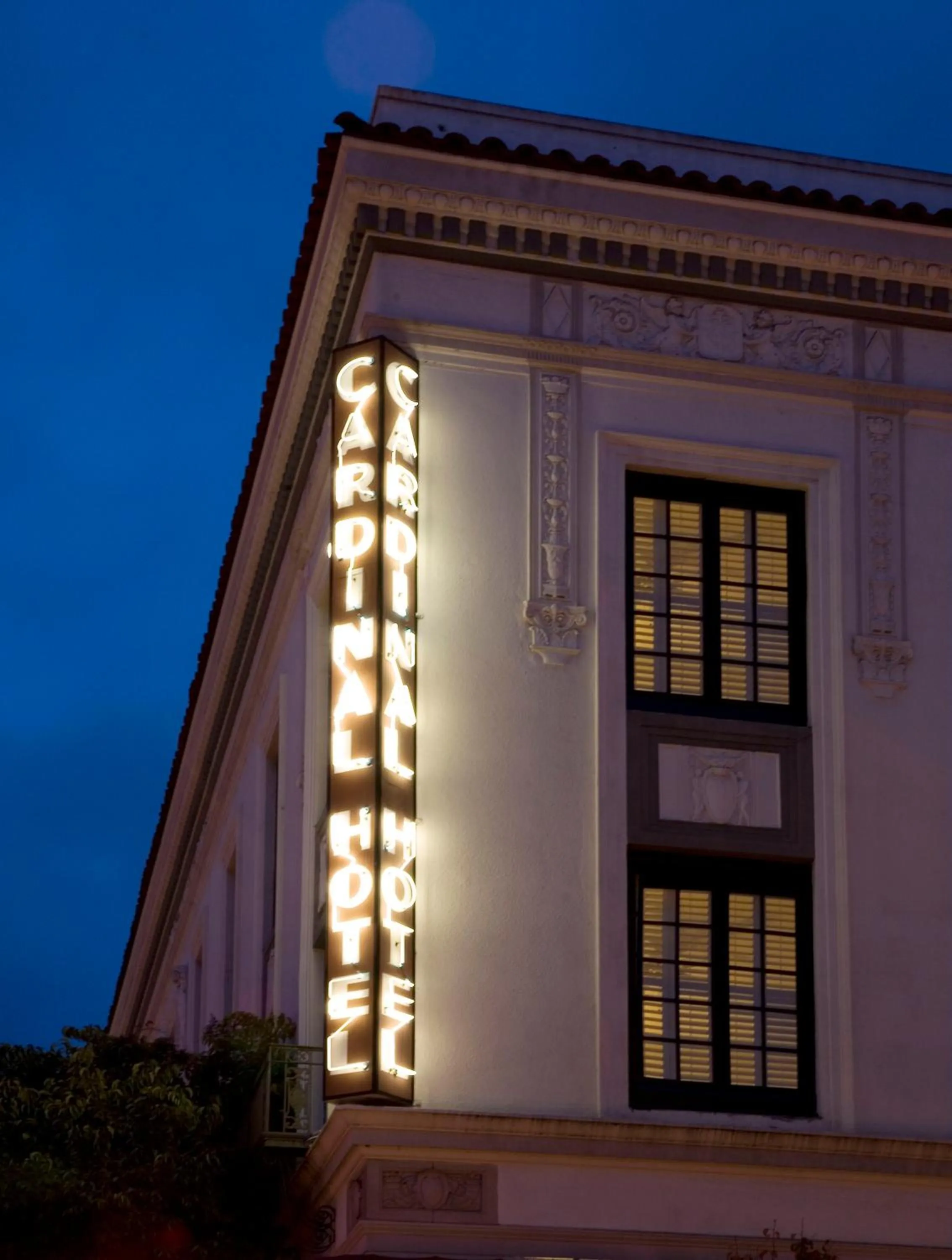 Facade/entrance in Cardinal Hotel