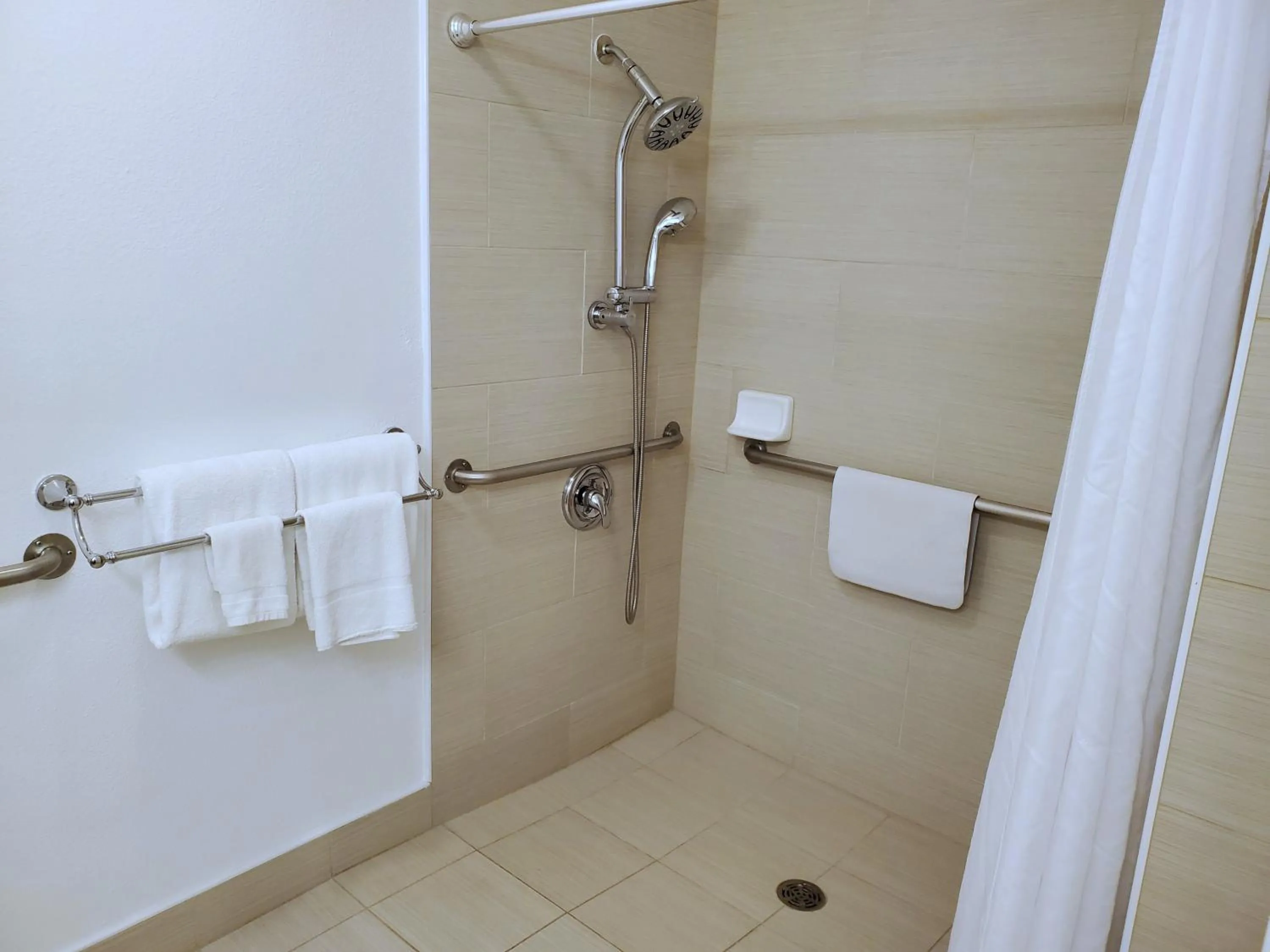 Bathroom in Exchange Club Motel