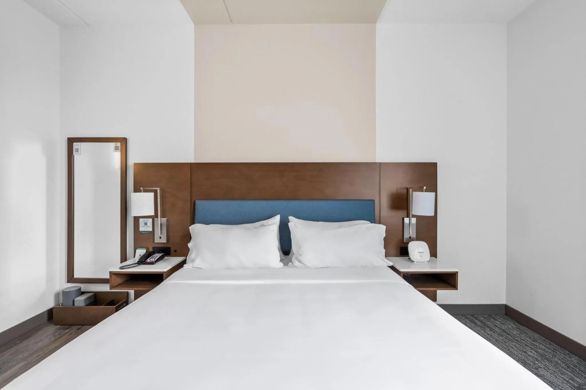 Photo of the whole room in EVEN Hotel Manchester Airport by IHG