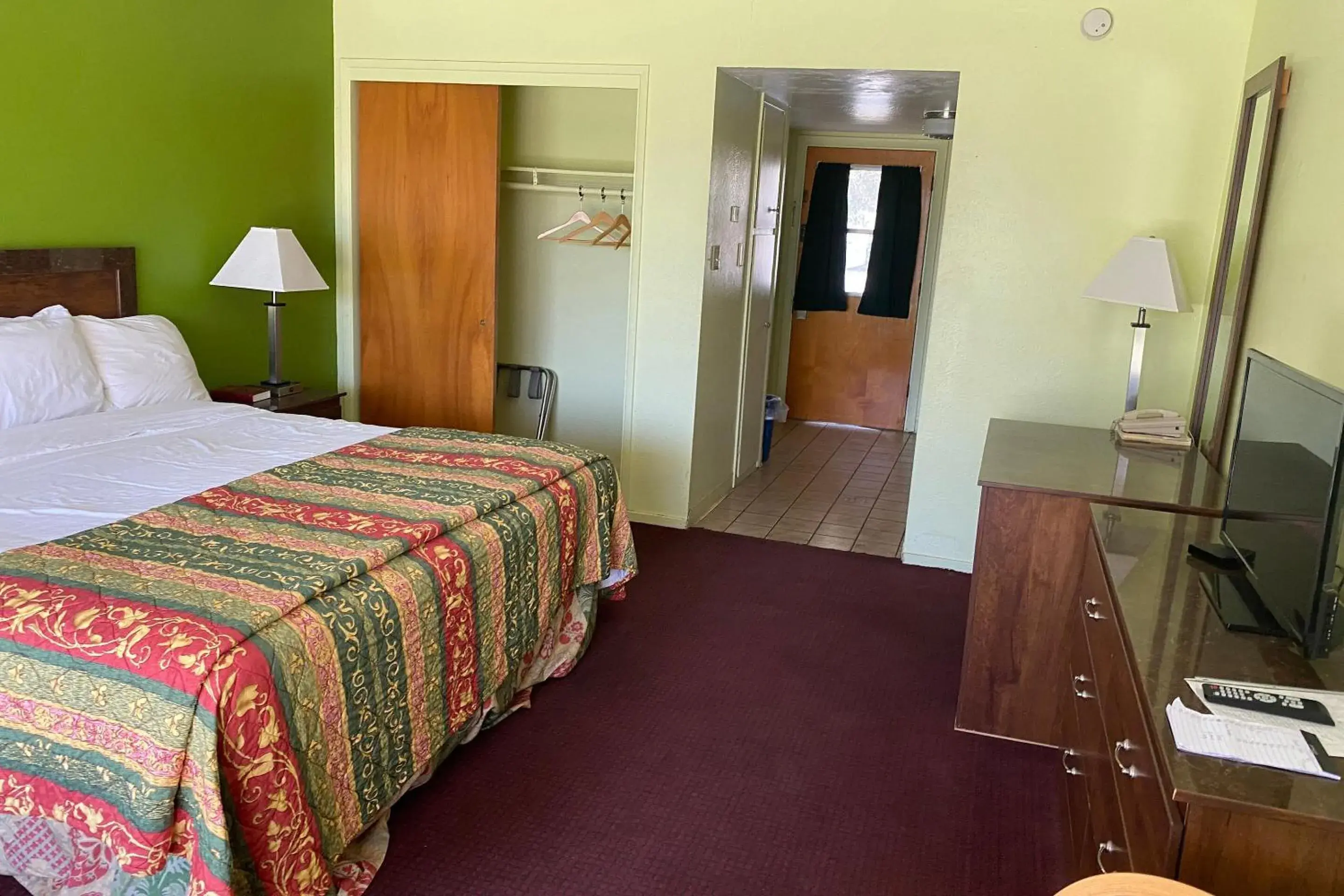 Bedroom in OYO Hotel Yuma AZ Desert Grove Bedroom in OYO Hotel Yuma AZ Desert Grove