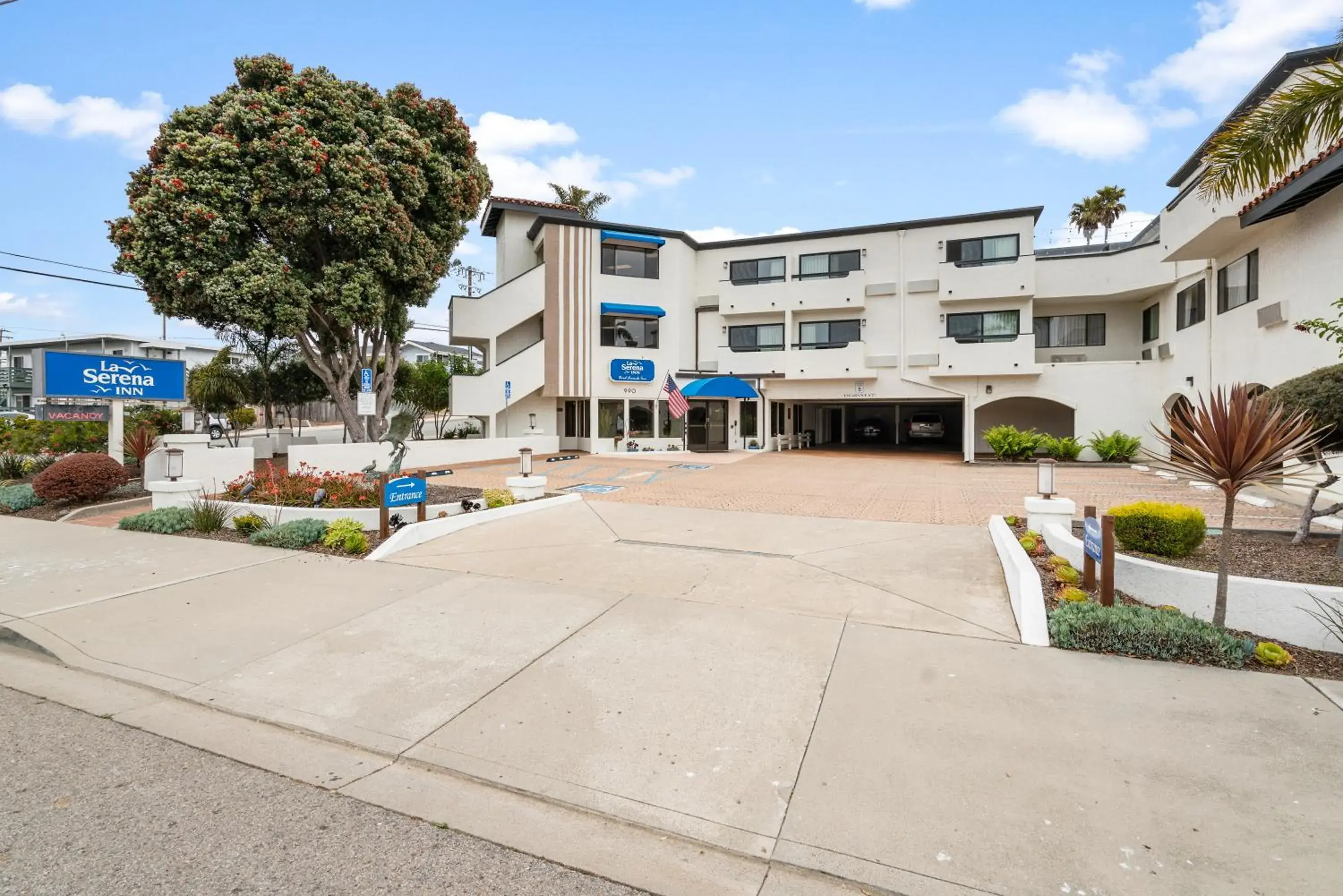 Property building in Hotel La Serena Property building in Hotel La Serena