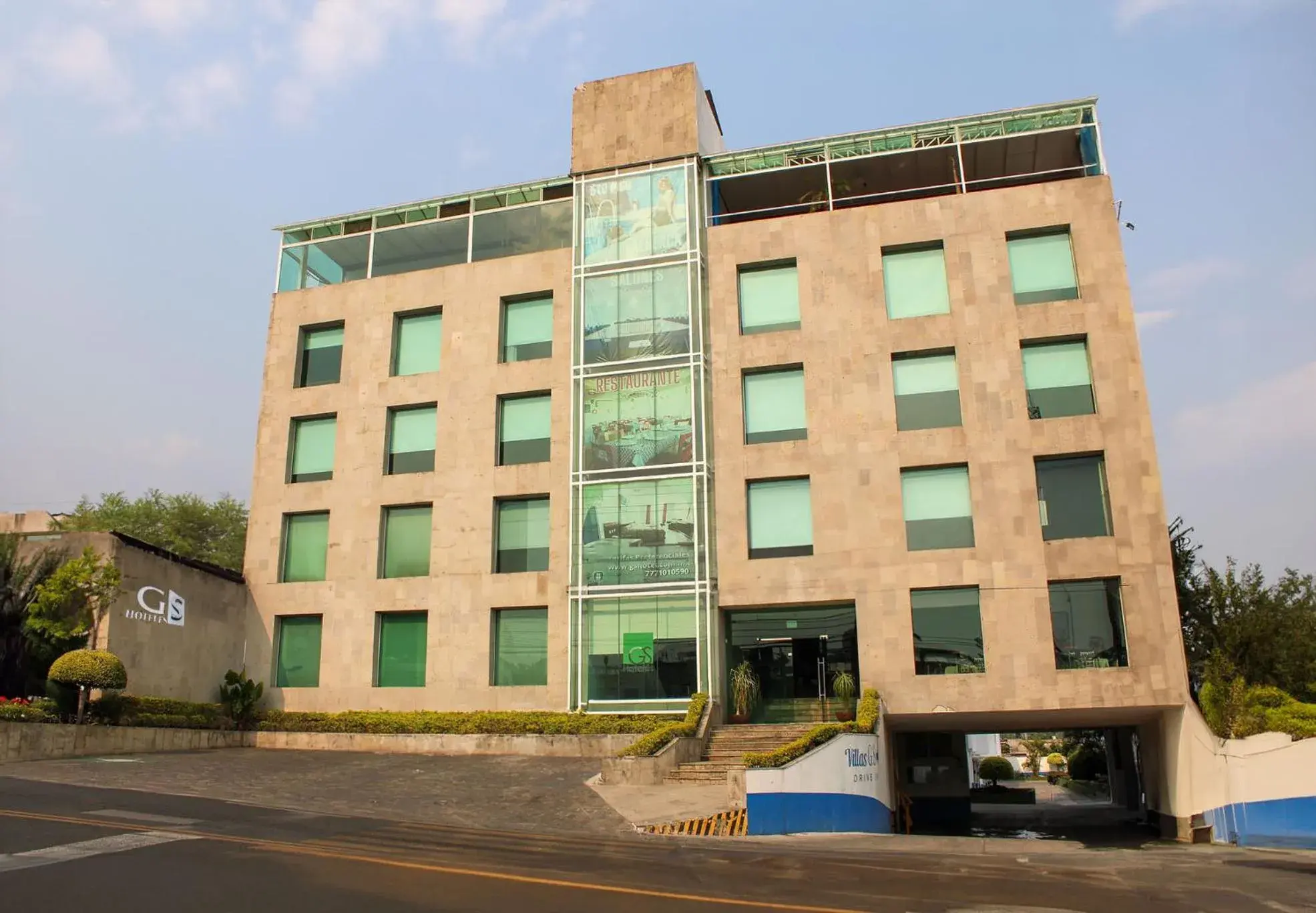 Facade/entrance in GS Cuernavaca Facade/entrance in GS Cuernavaca