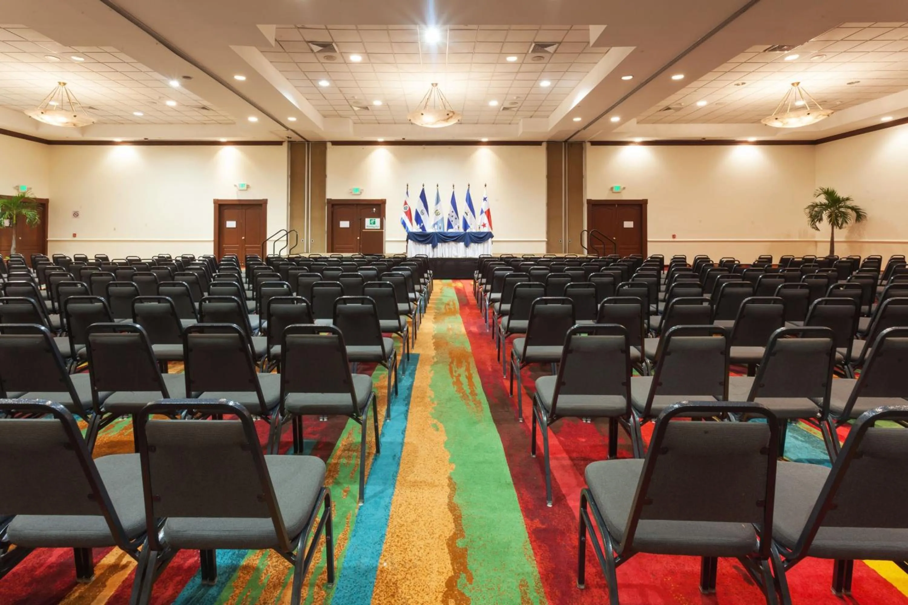 Meeting/conference room in Holiday Inn San Salvador by IHG
