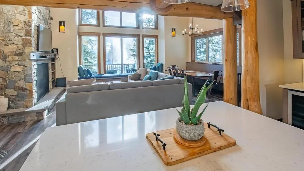 Snow Creek Cabins by Fernie Lodging Co