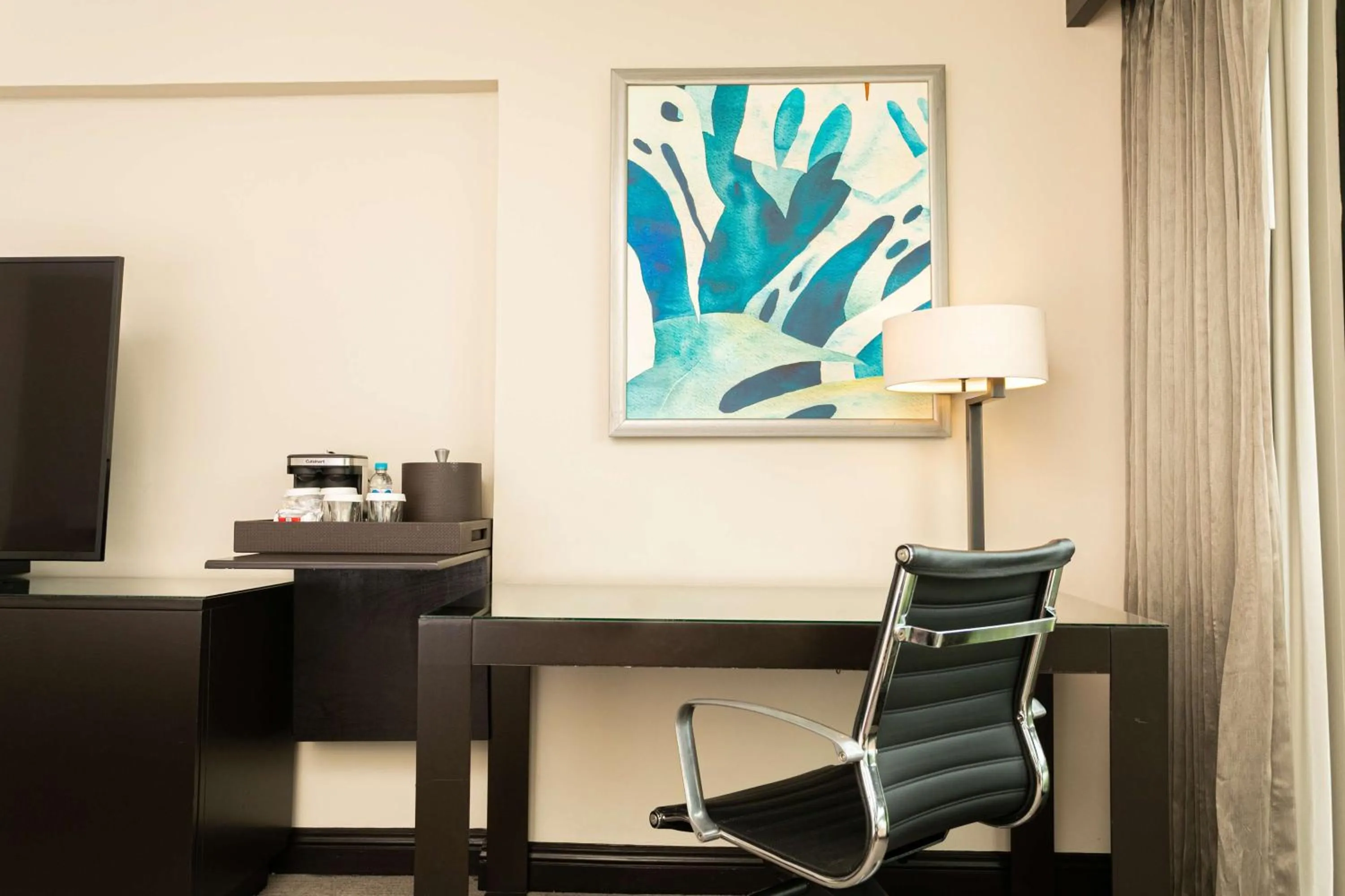 Bed in Crowne Plaza San Salvador, an IHG Hotel