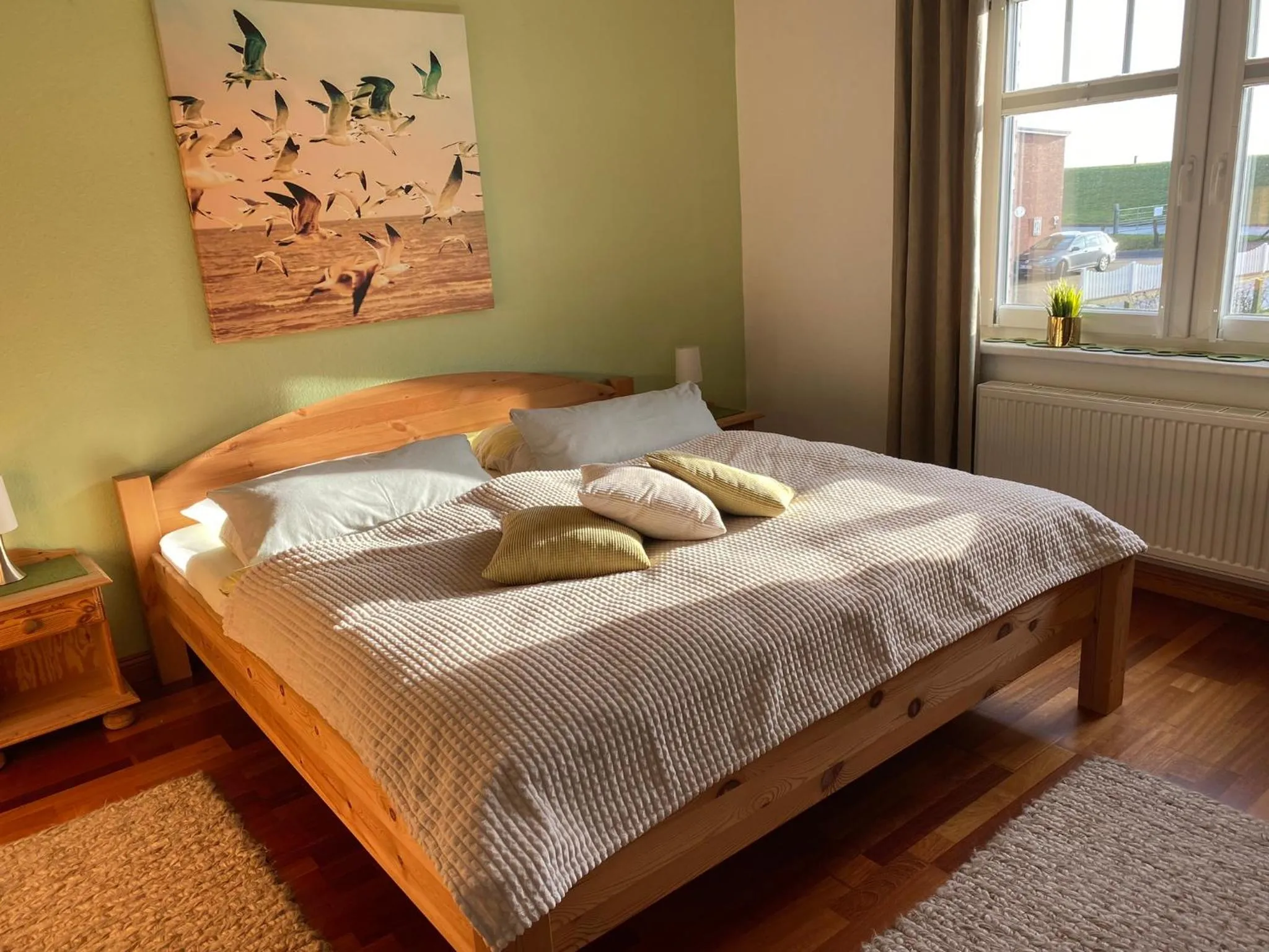 Bedroom, Bed in Jensen-Huus