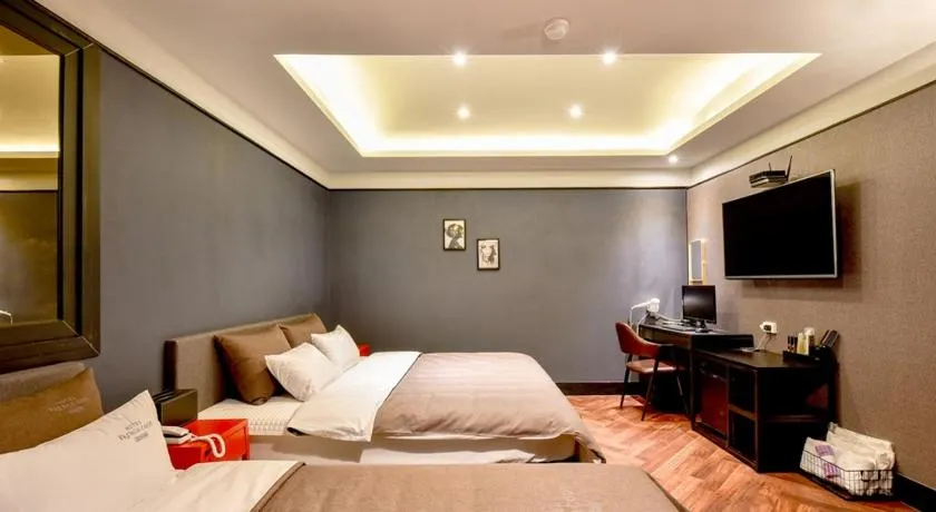 Bed in French code Hotel