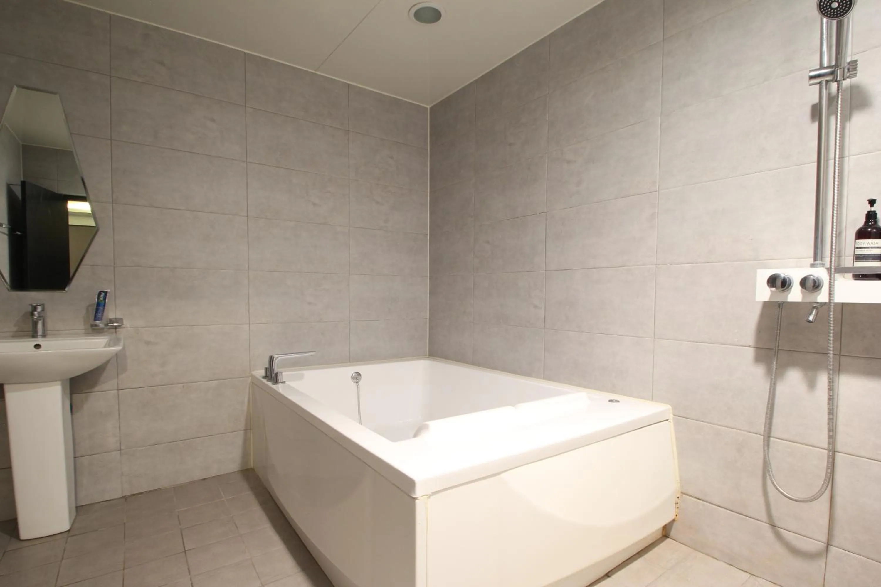 Bathroom in French code Hotel