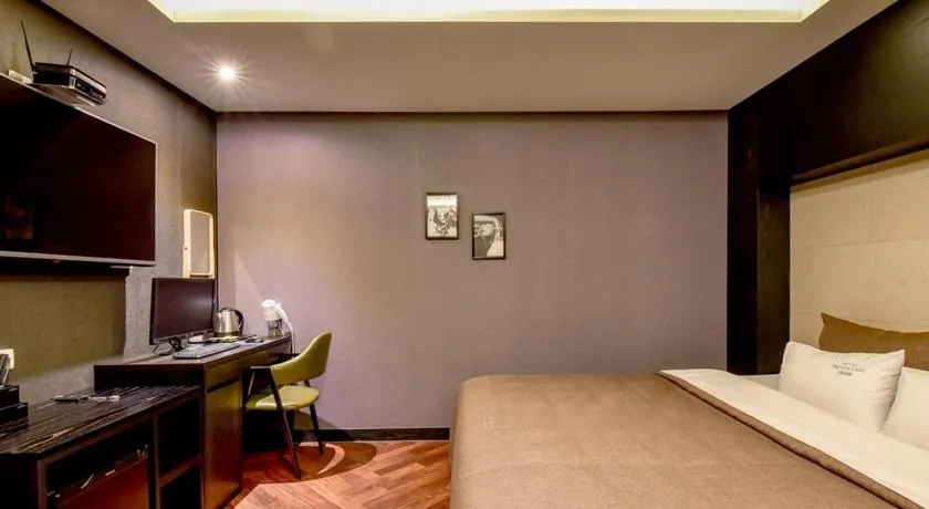 Bed in French code Hotel