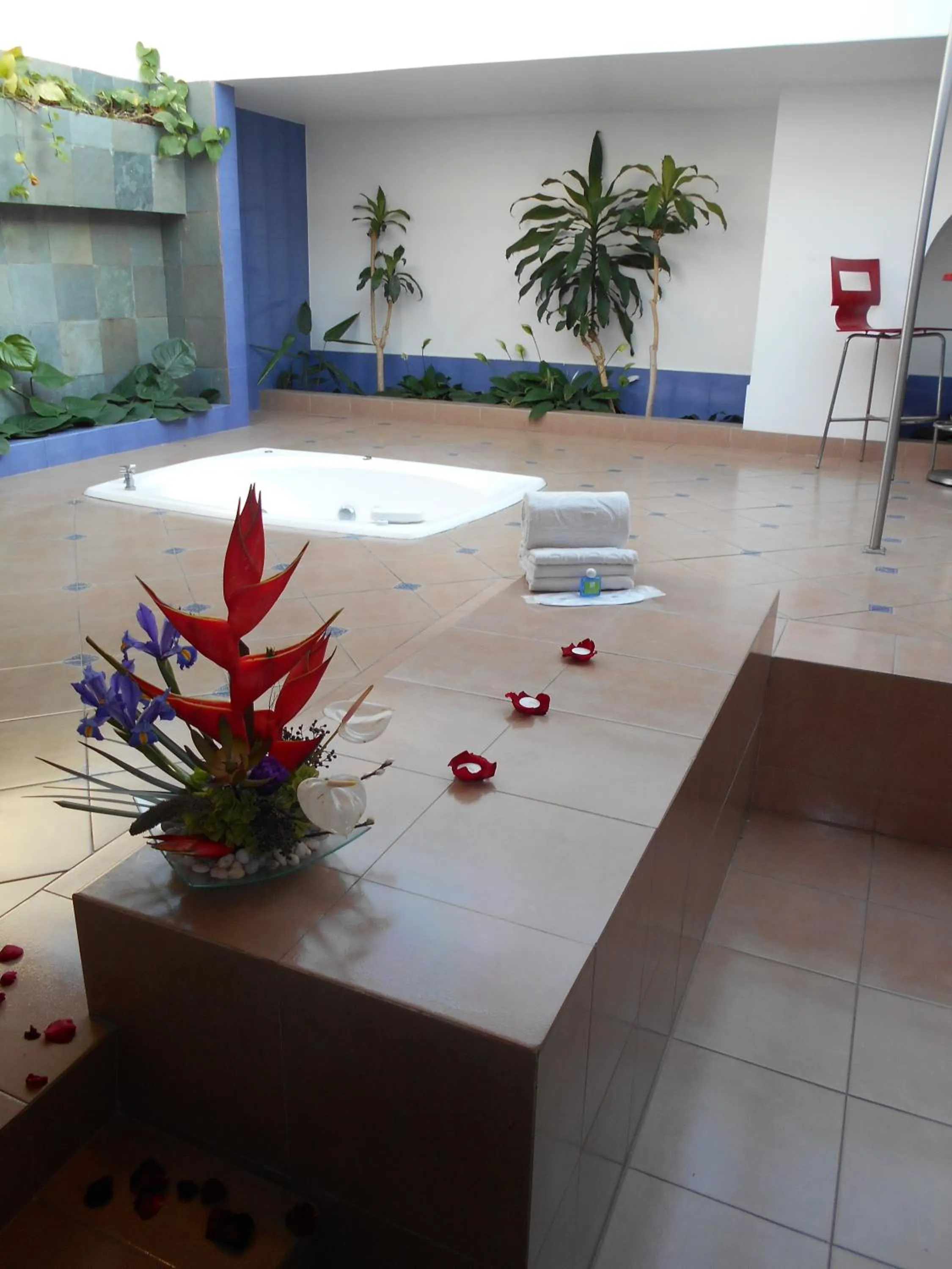 Massage in GS Cuernavaca Drive Inn - Adults Only