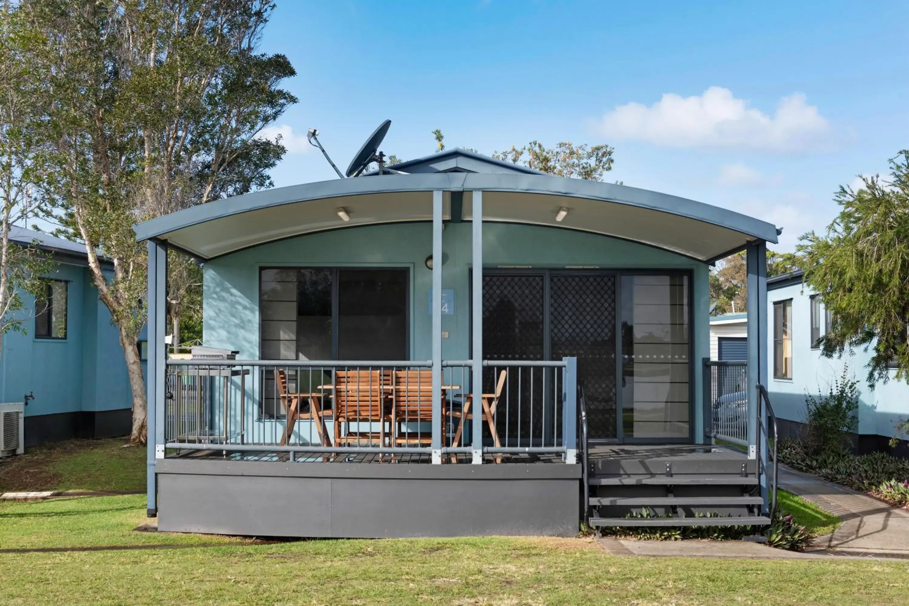 Deluxe 2 Bedroom Waterfront Cabin - Sleeps 6 in Discovery Parks - Ballina Deluxe 2 Bedroom Waterfront Cabin - Sleeps 6 in Discovery Parks - Ballina