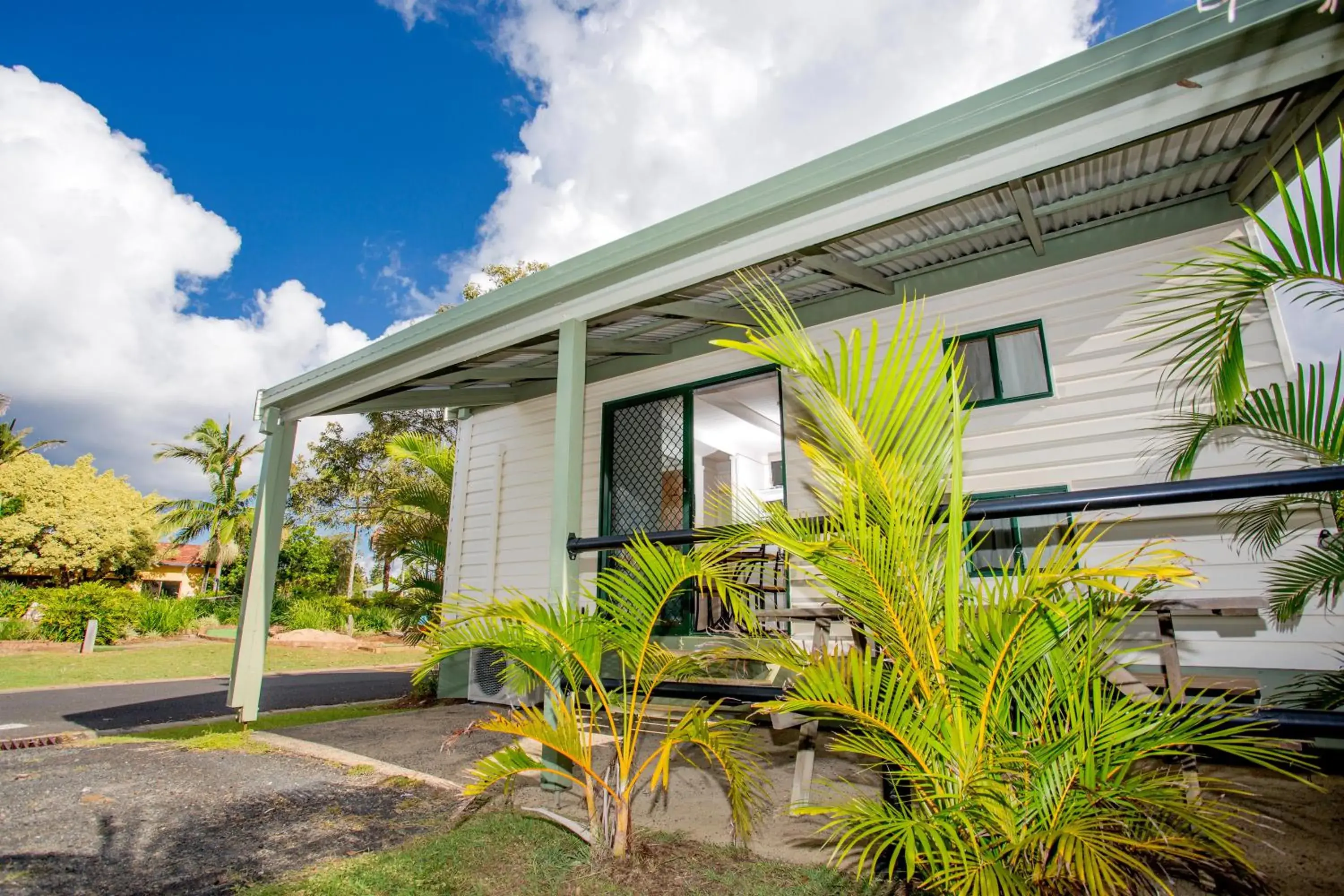 Economy Cabin - Sleeps 4 in Discovery Parks - Ballina Economy Cabin - Sleeps 4 in Discovery Parks - Ballina