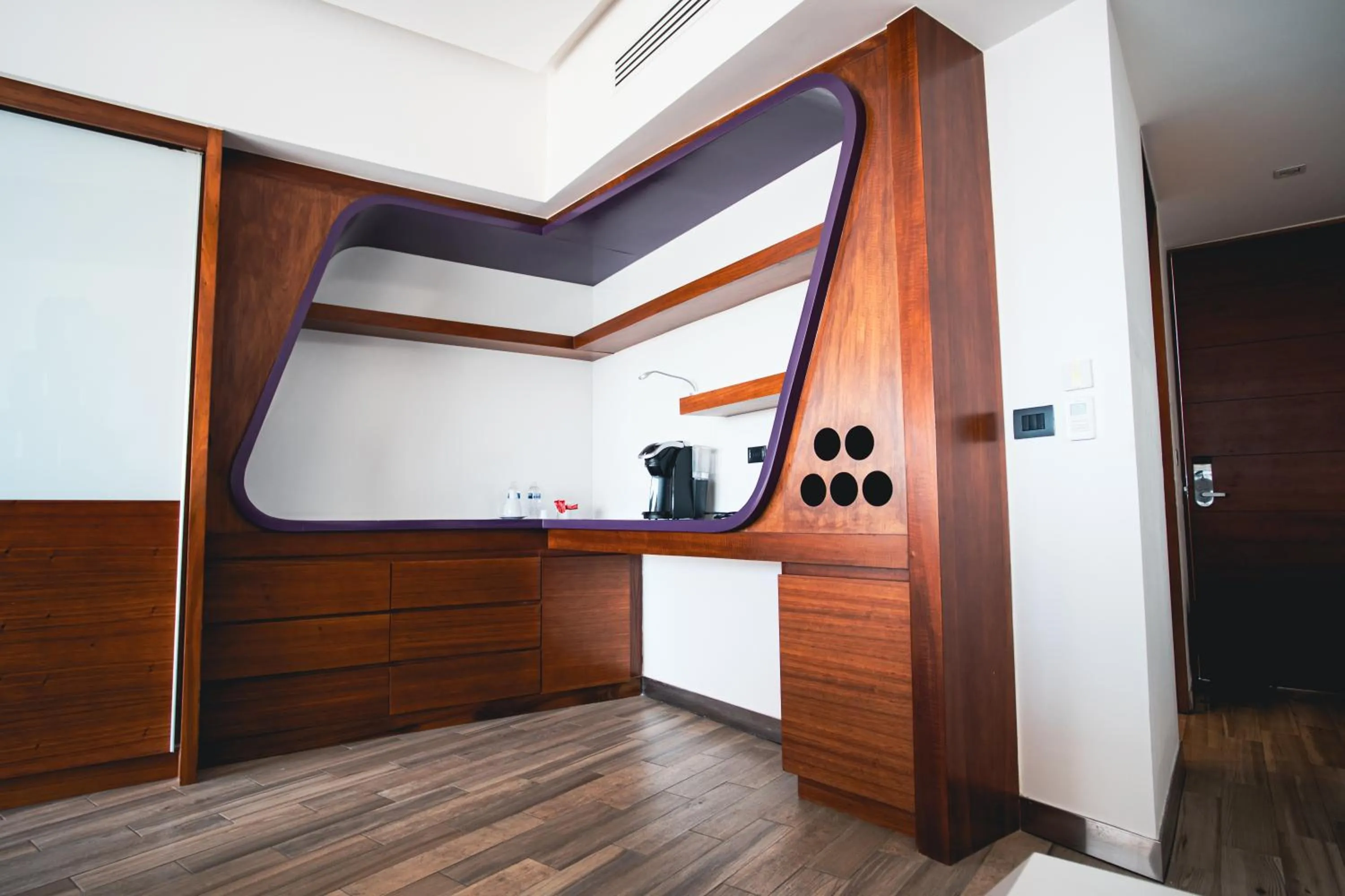 minibar in Sonata Hotel Puebla Angelópolis Distrito Sonata