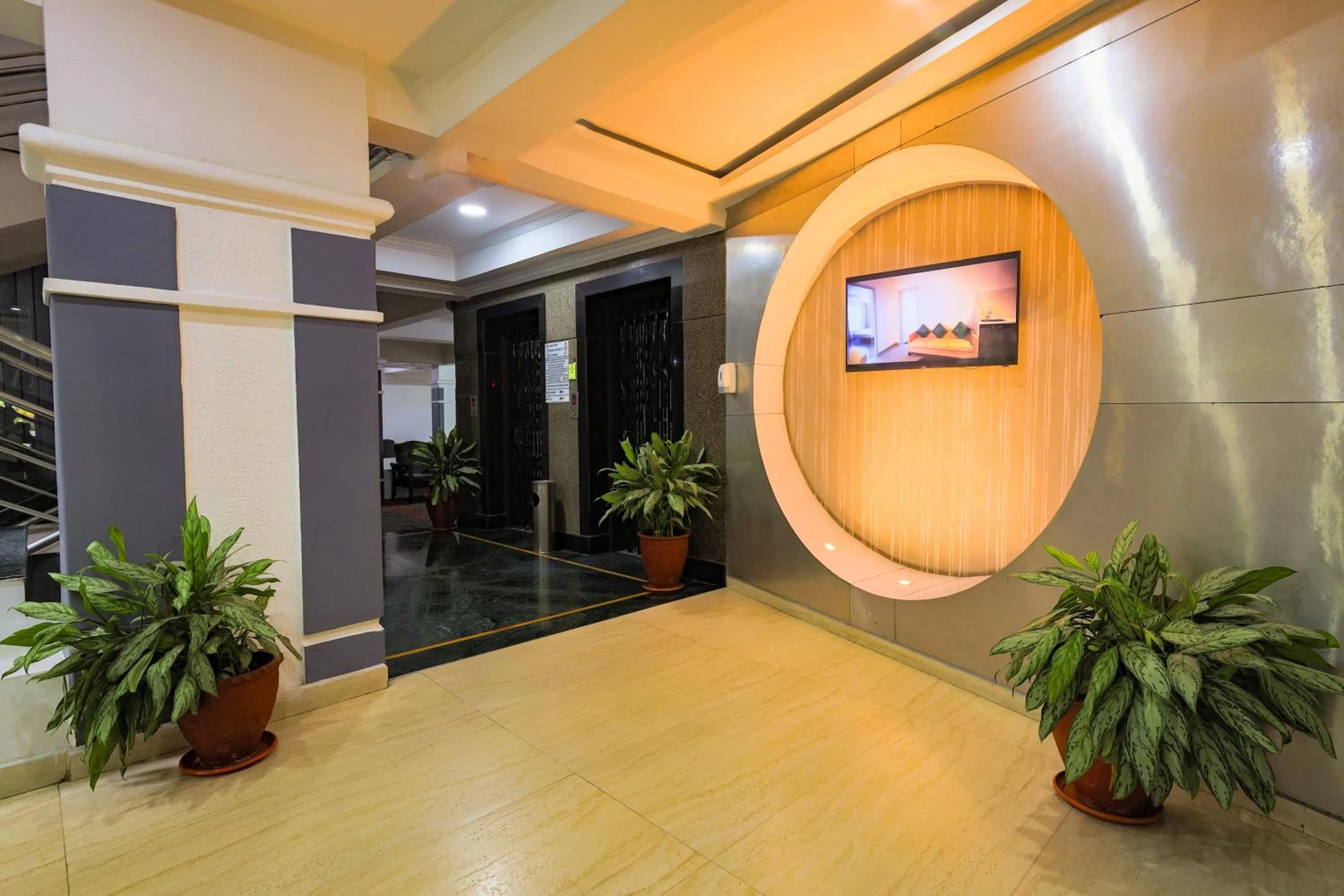 Lobby or reception in Hotel Athome & Serviced Apartments by Deccan Serai Hotels