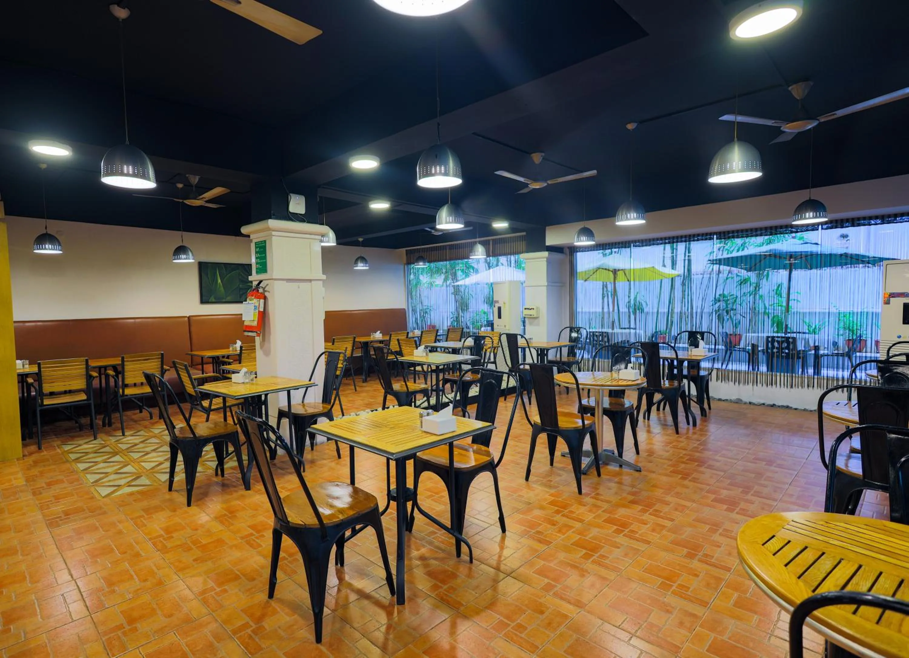 Restaurant/places to eat in Hotel Athome & Serviced Apartments by Deccan Serai Hotels