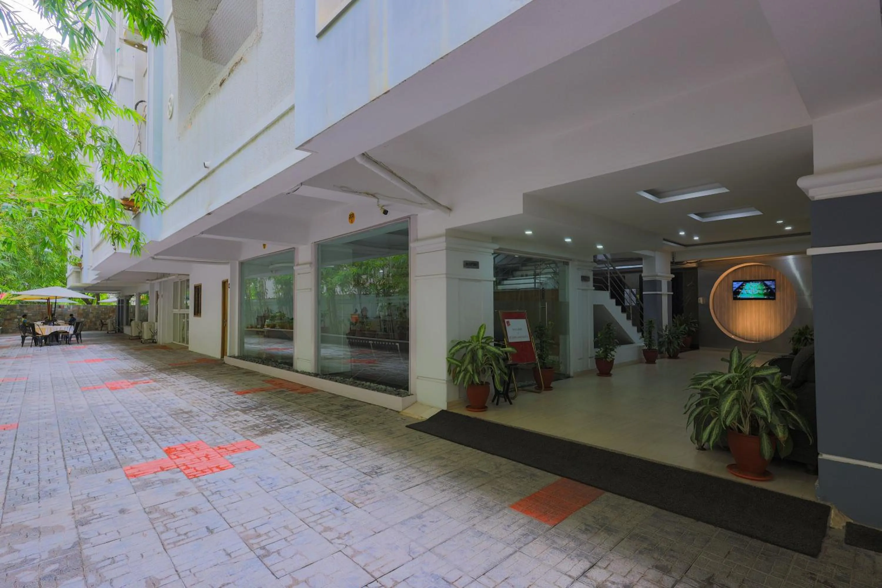 Property building in Hotel Athome & Serviced Apartments by Deccan Serai Hotels