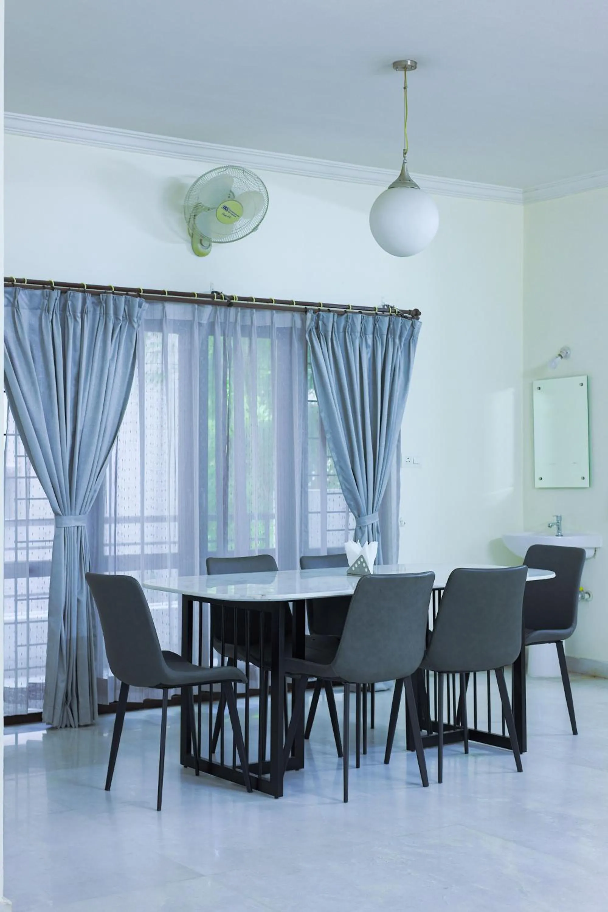 Dining area in Hotel Athome & Serviced Apartments by Deccan Serai Hotels