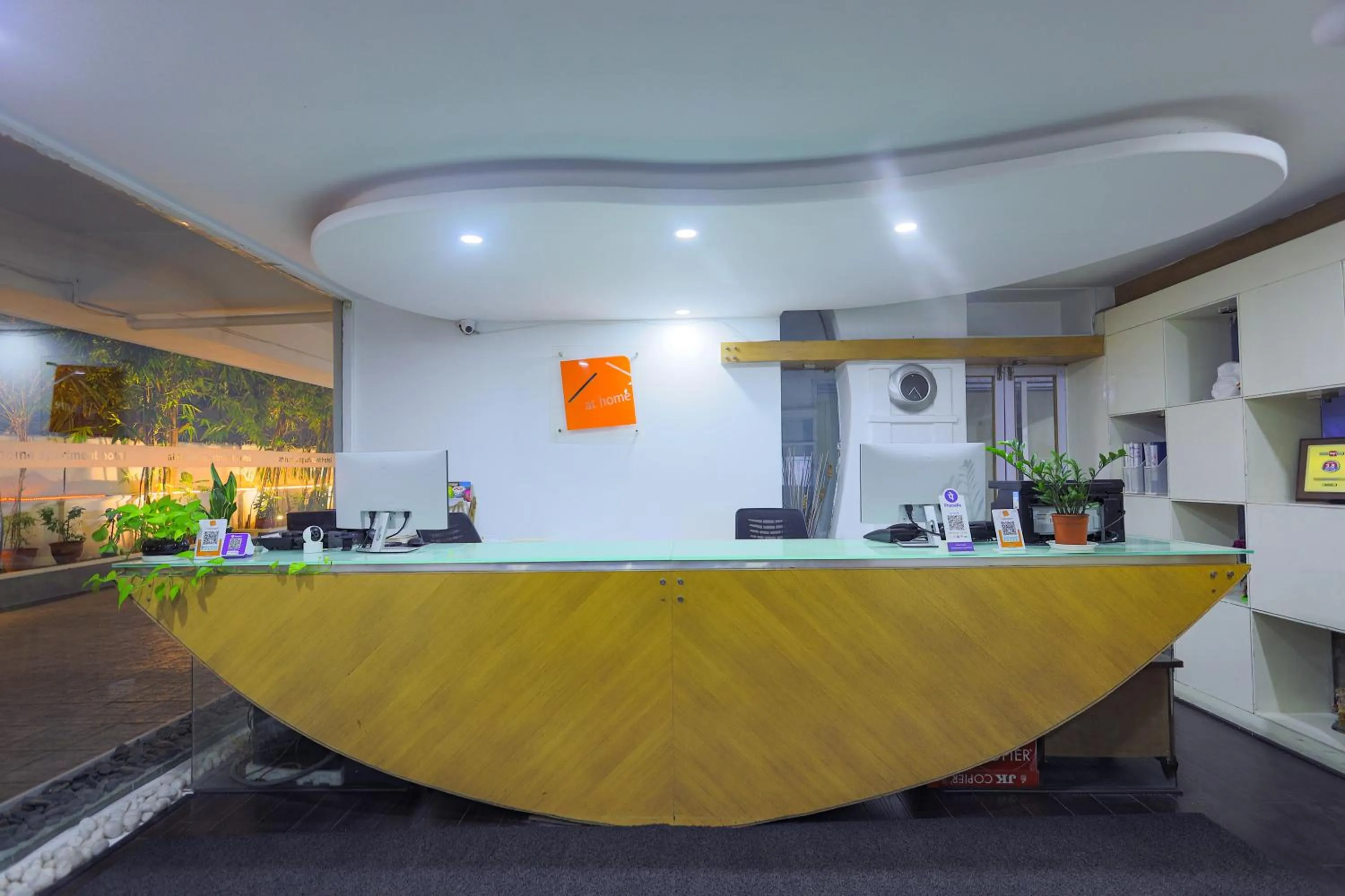 Lobby or reception in Hotel Athome & Serviced Apartments by Deccan Serai Hotels