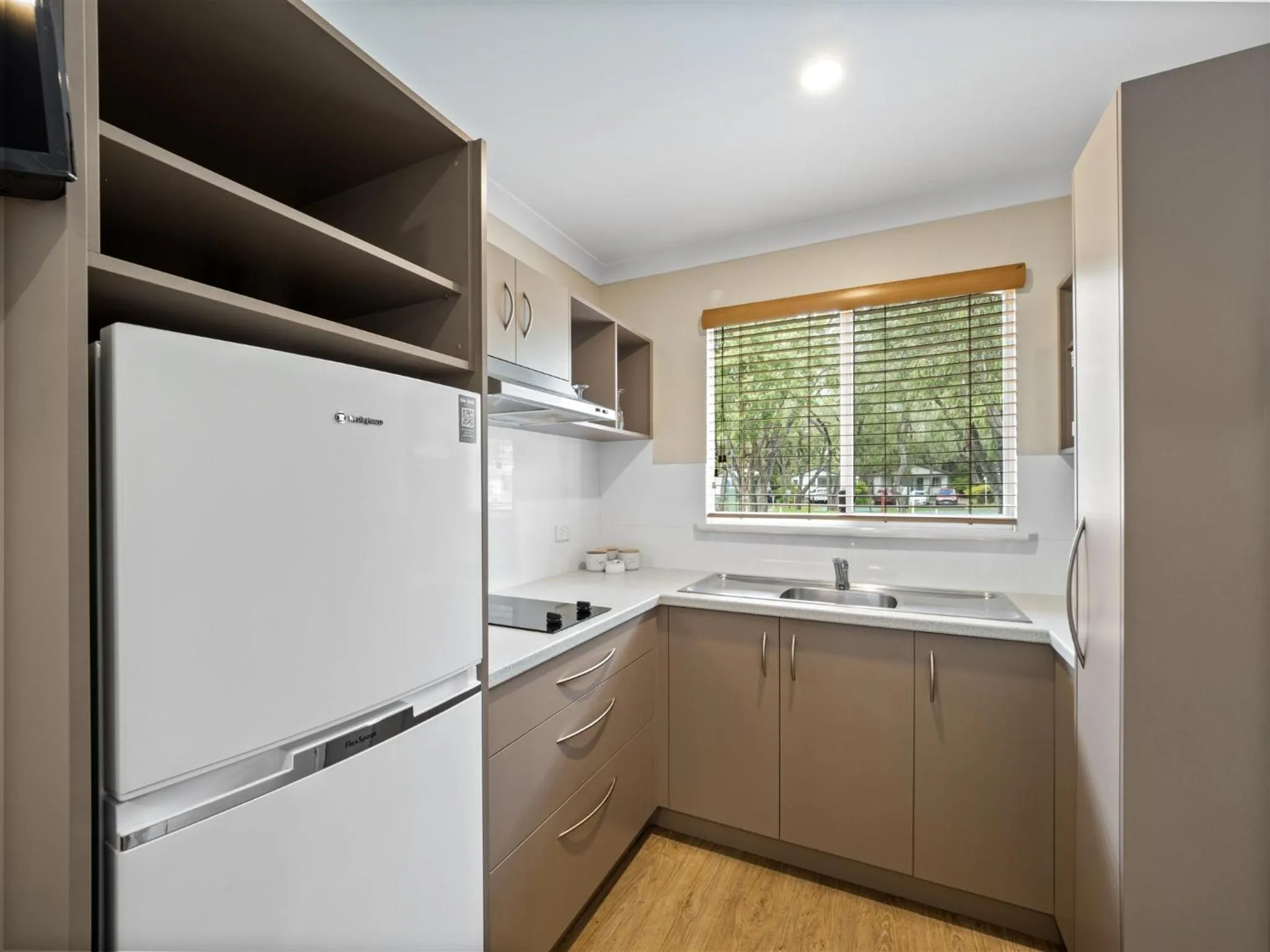 Kitchen or kitchenette in Mandalay Holiday Resort and Tourist Park