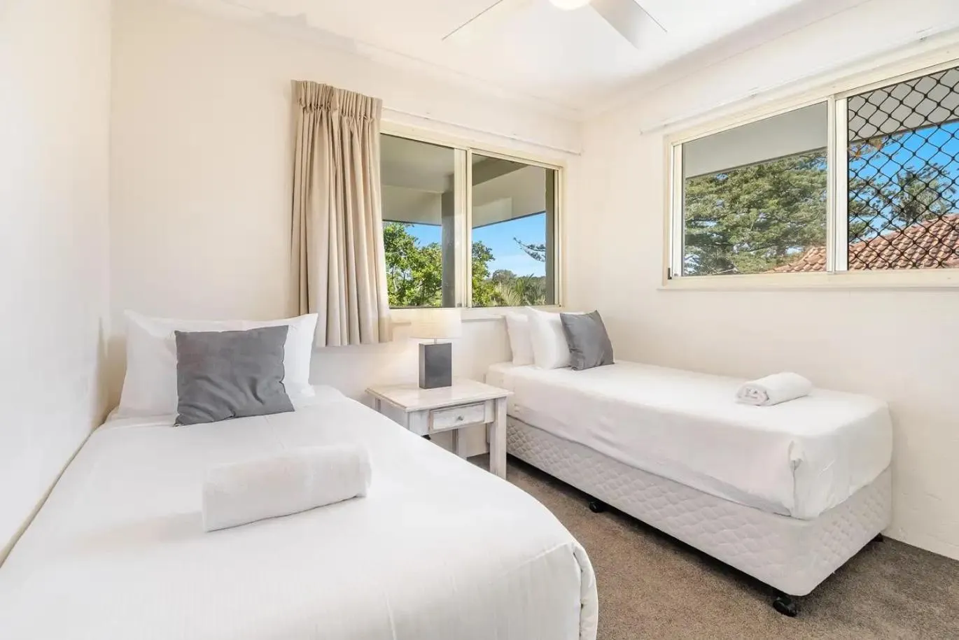 Bed in Mariner Bay Apartments