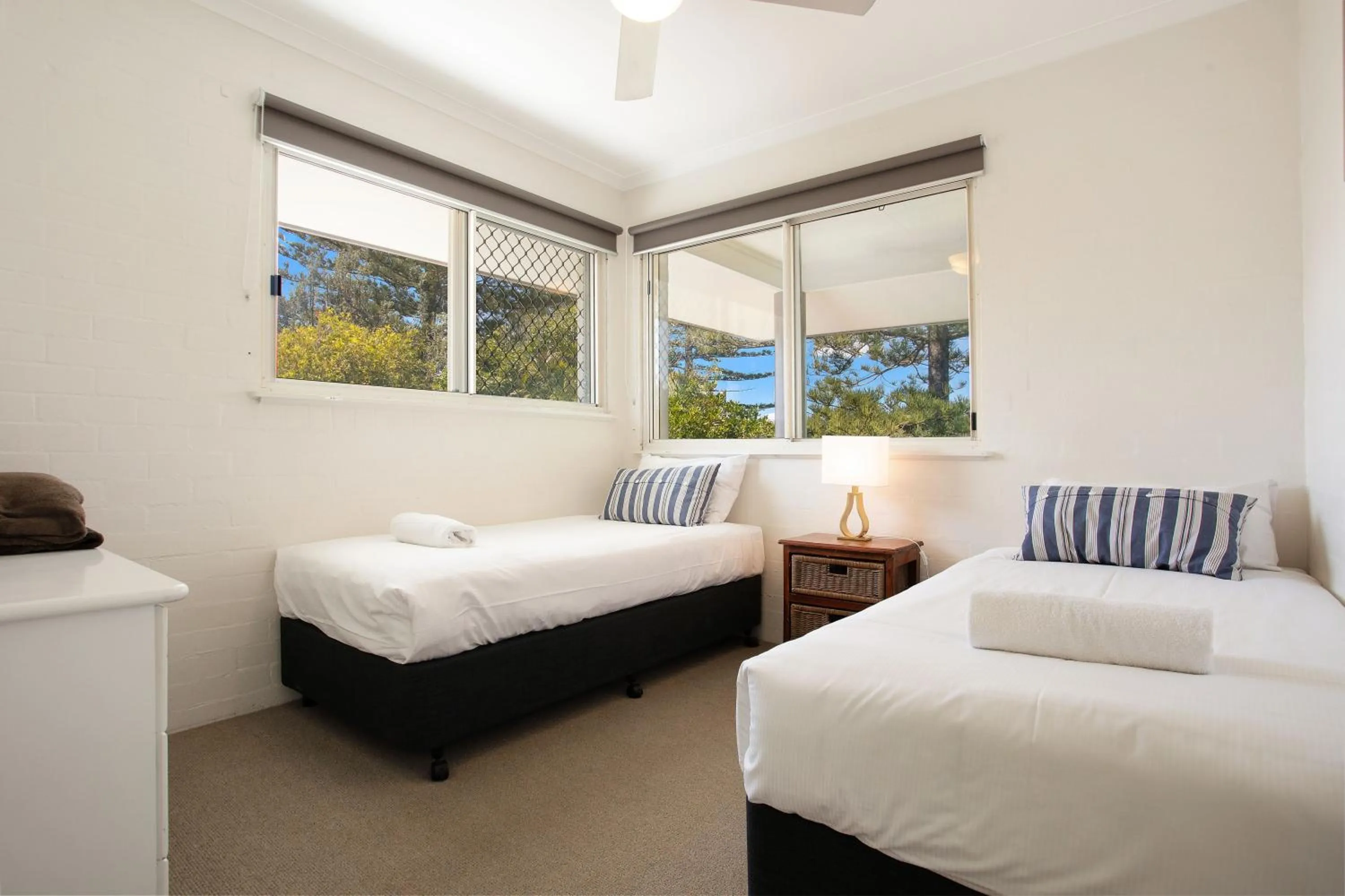 Bed in Mariner Bay Apartments