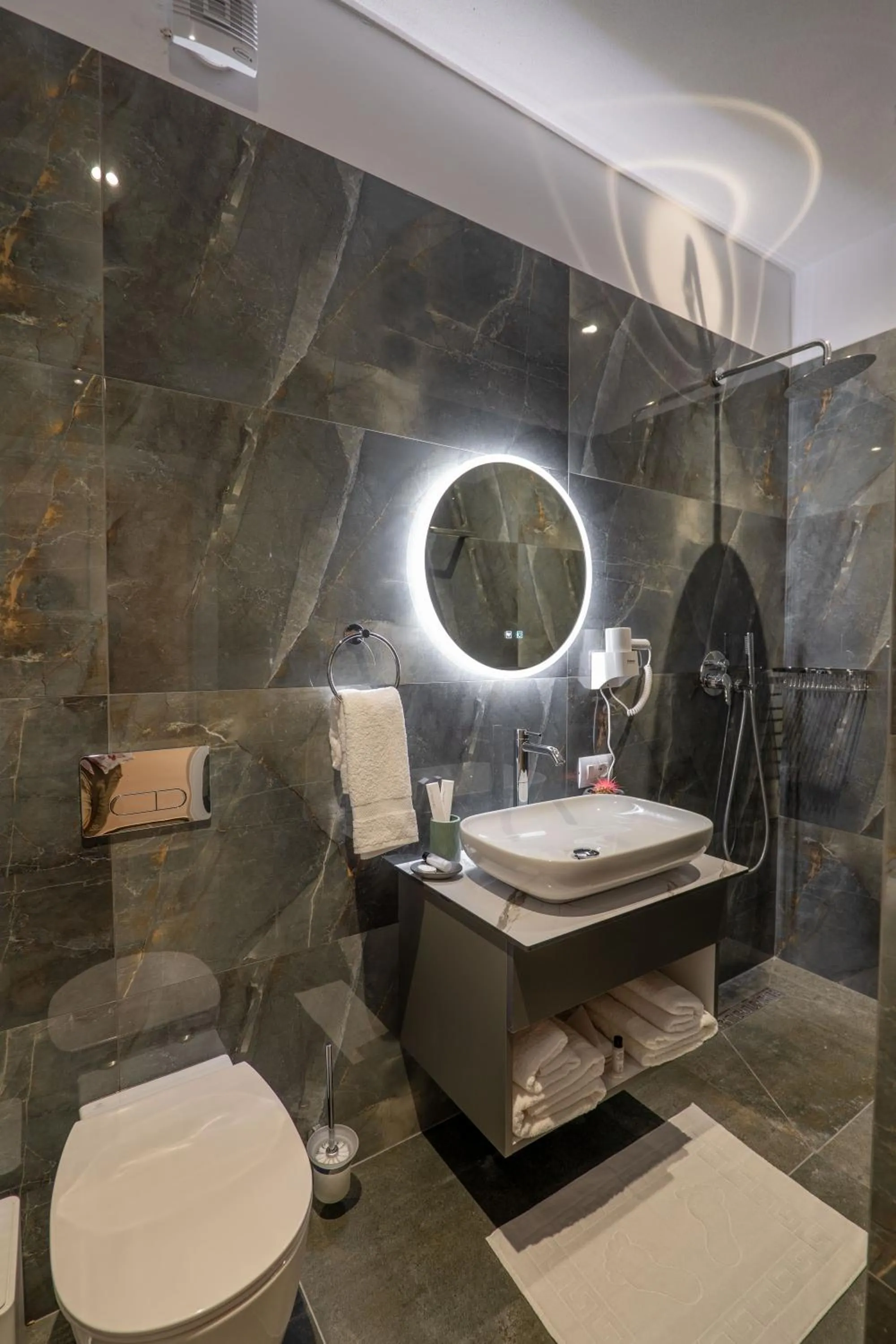 Bathroom in Villa Green Garden