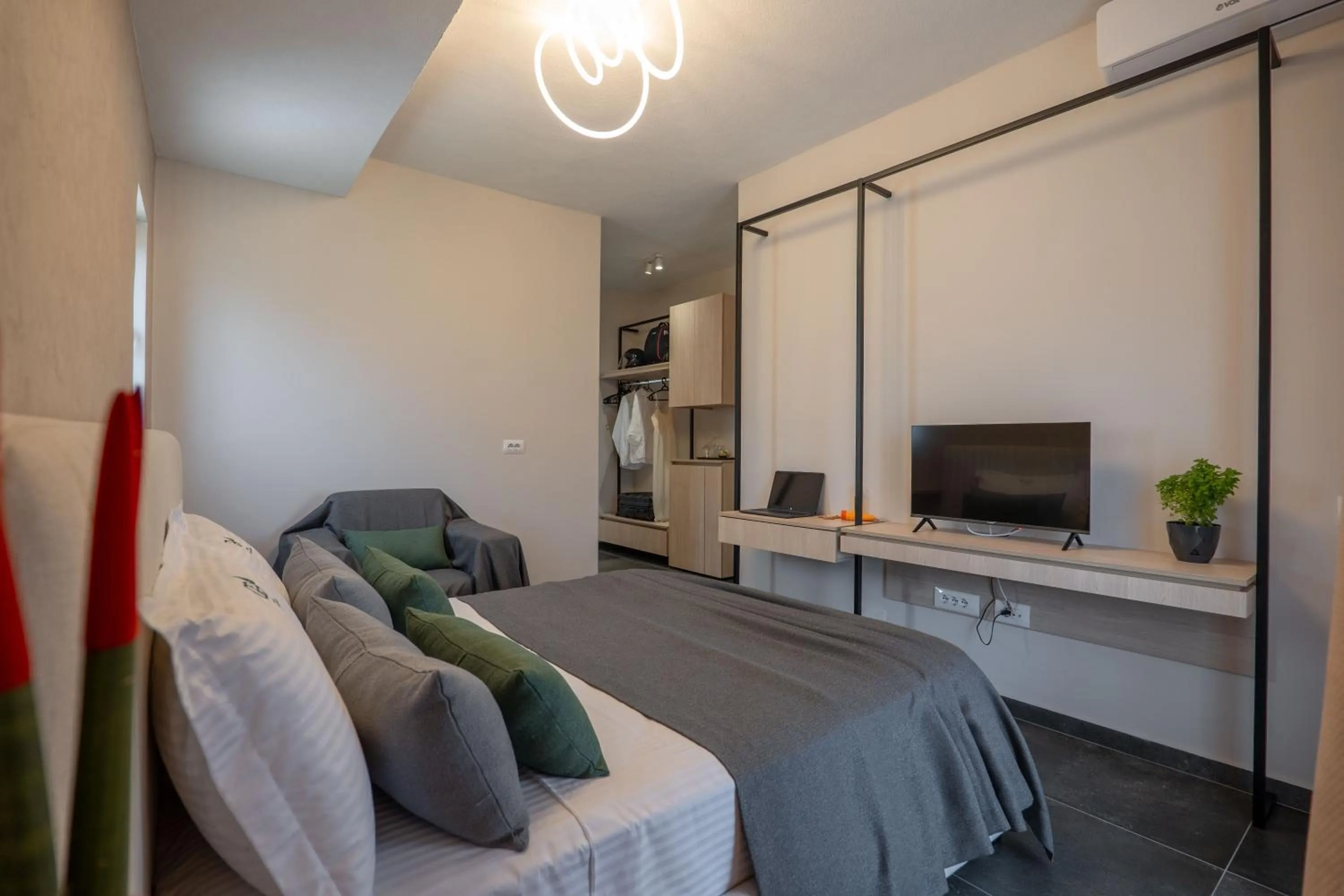 TV and multimedia in Villa Green Garden