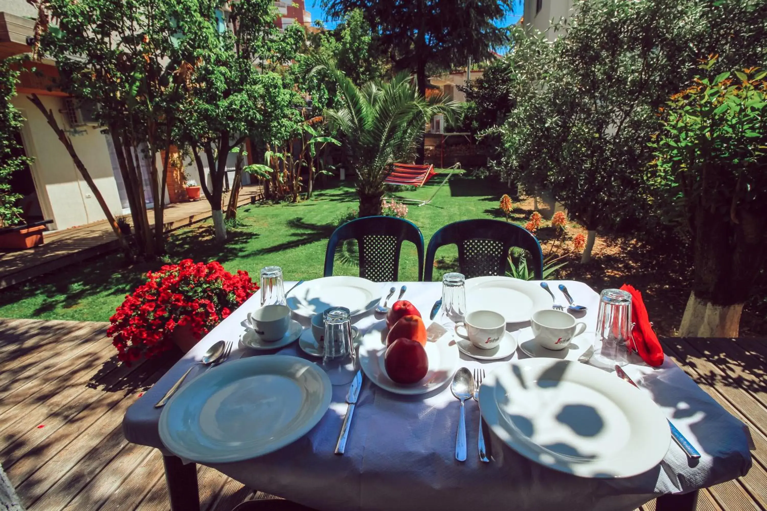 Restaurant/places to eat in Villa Green Garden Restaurant/places to eat in Villa Green Garden