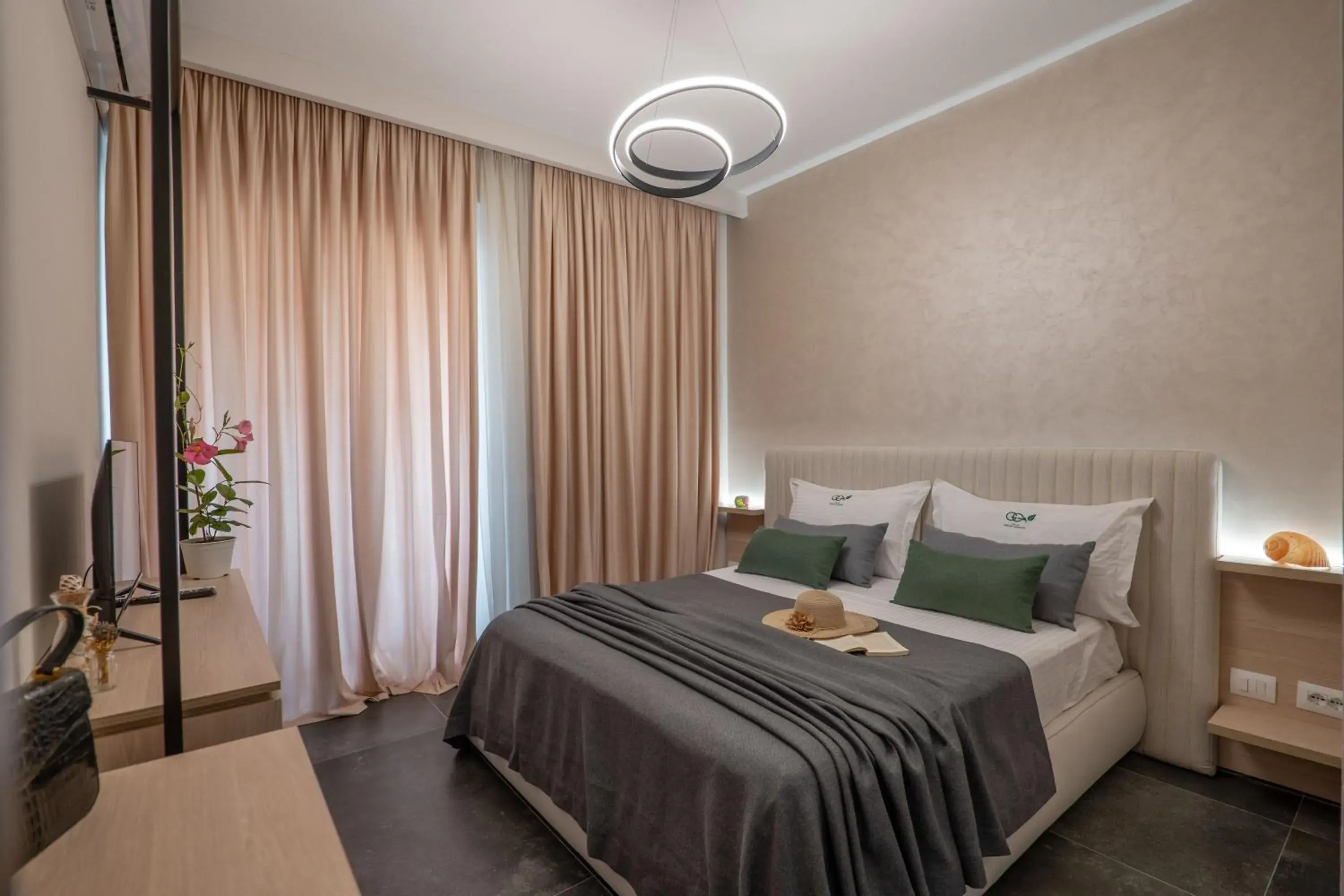 Photo of the whole room, Bed in Villa Green Garden Photo of the whole room, Bed in Villa Green Garden