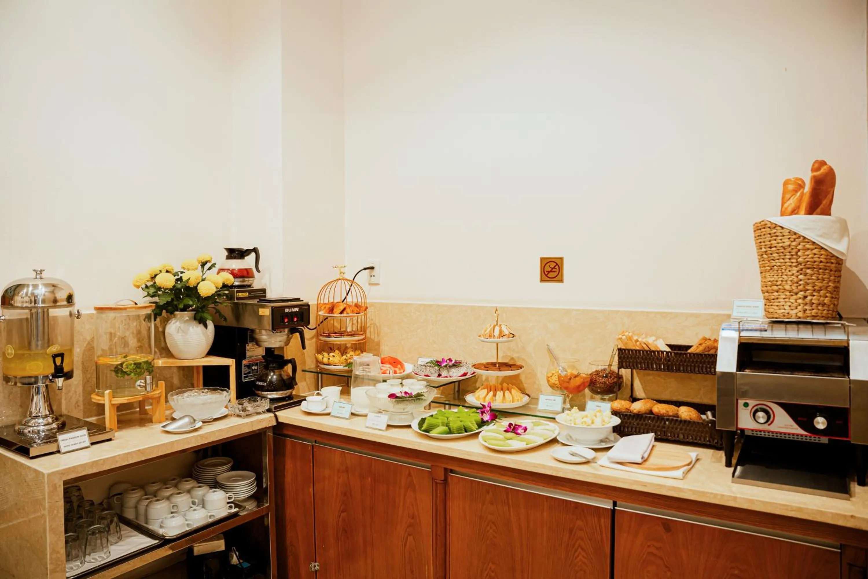 Coffee/tea facilities in Cap Town Hotel