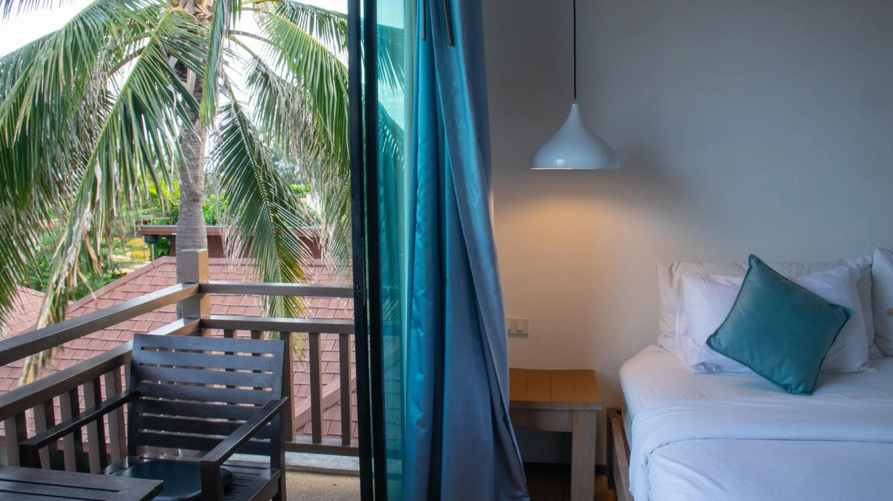 Bed in Chidlom Resort