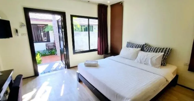 Bed in Chidlom Resort