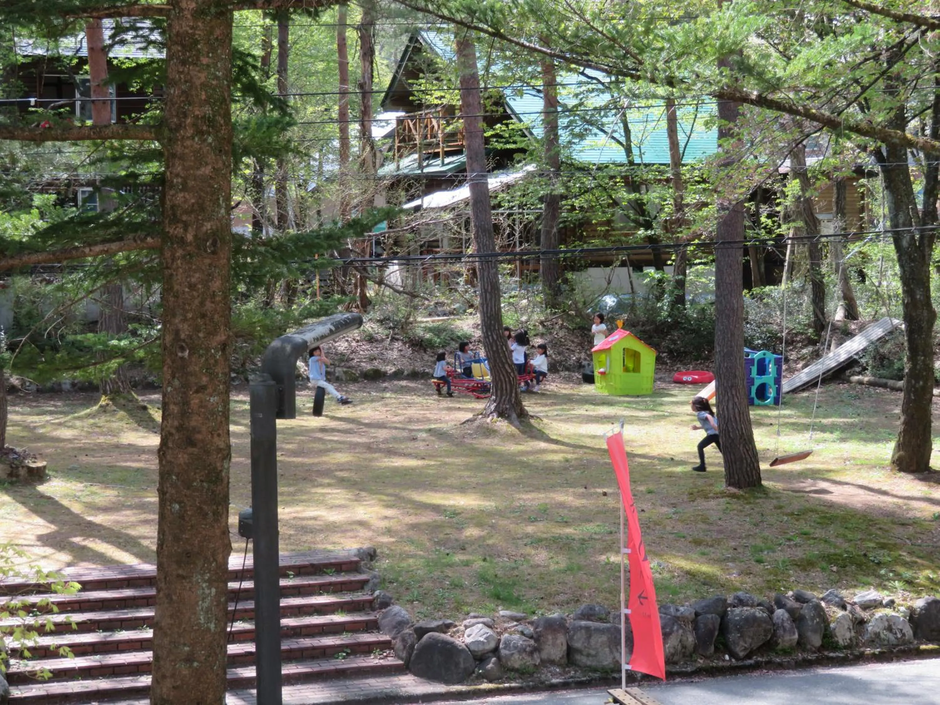 Spring in White Horse Hotel