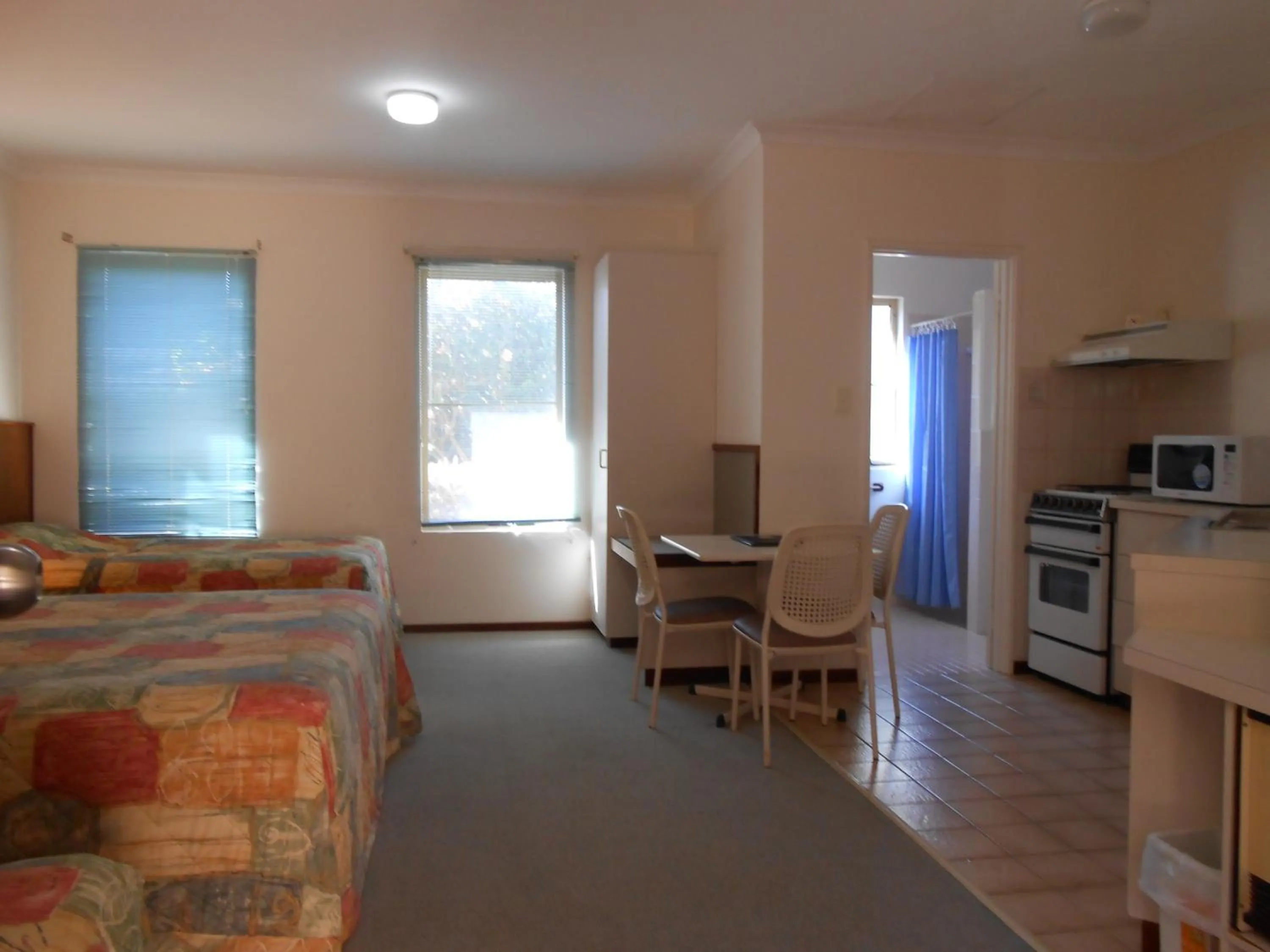 Kitchen or kitchenette in Augusta's Georgiana Molloy Motel