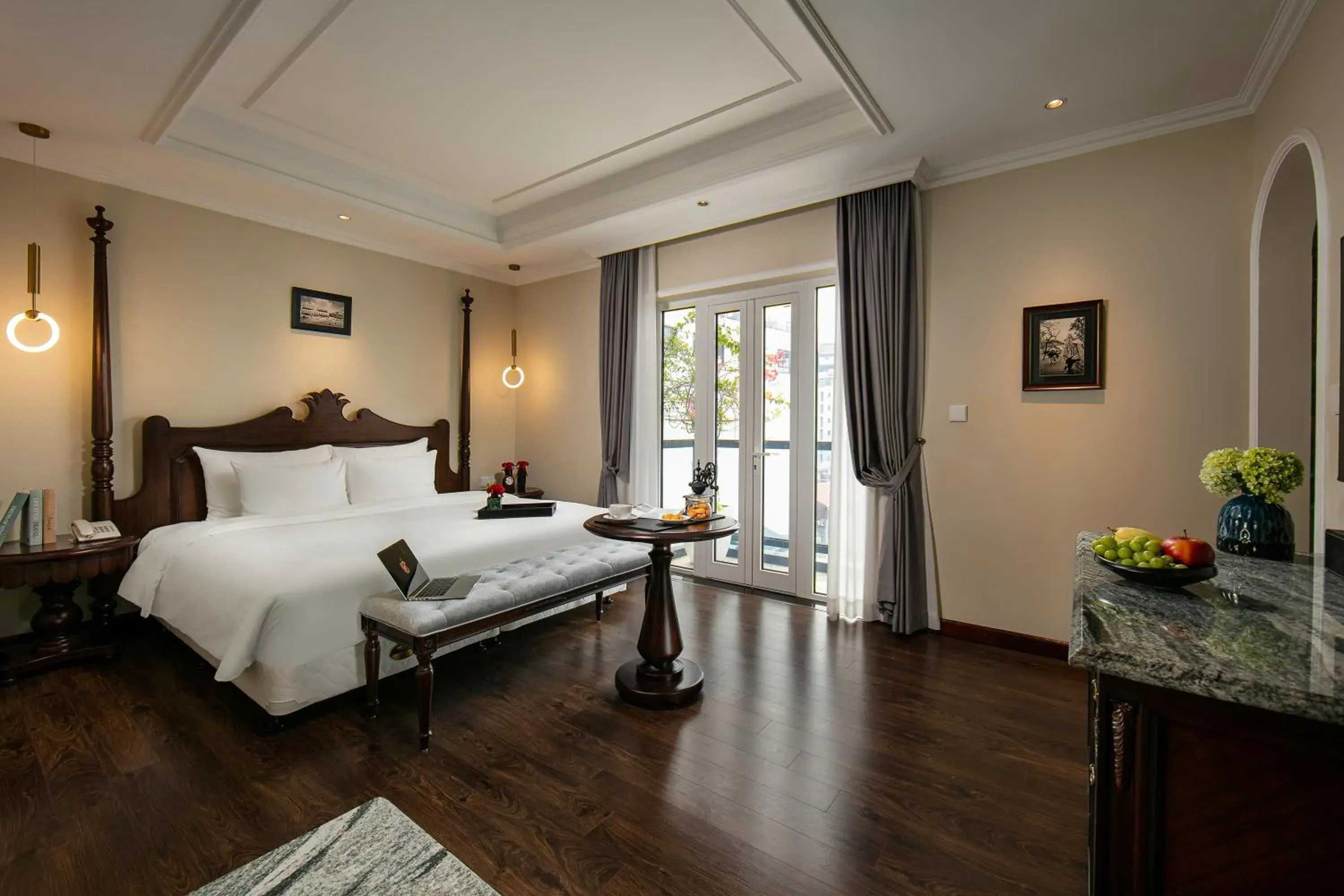View (from property/room), Bed in La Mejor Hotel & Sky Bar View (from property/room), Bed in La Mejor Hotel & Sky Bar