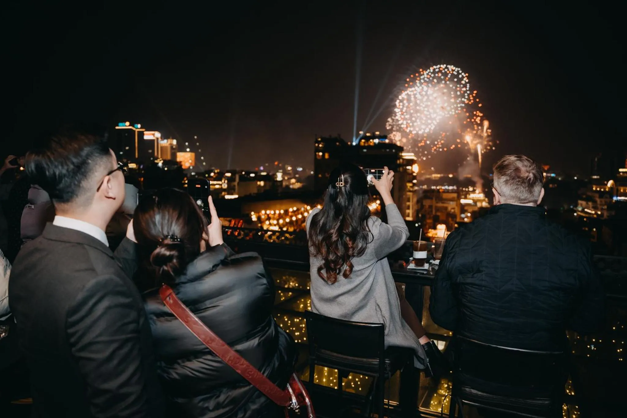 Property building in La Mejor Hotel & Sky Bar