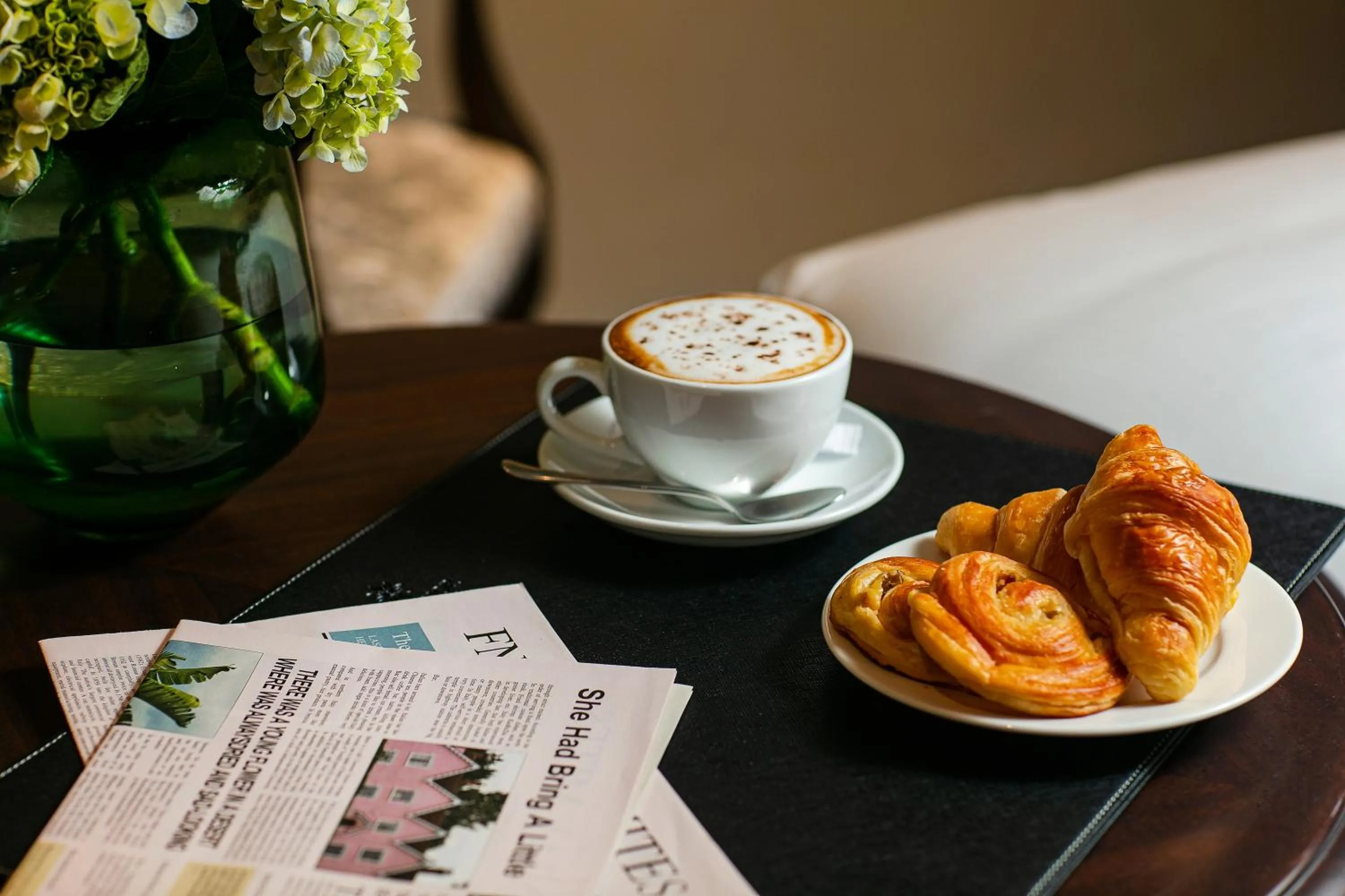 Coffee/tea facilities in La Mejor Hotel & Sky Bar