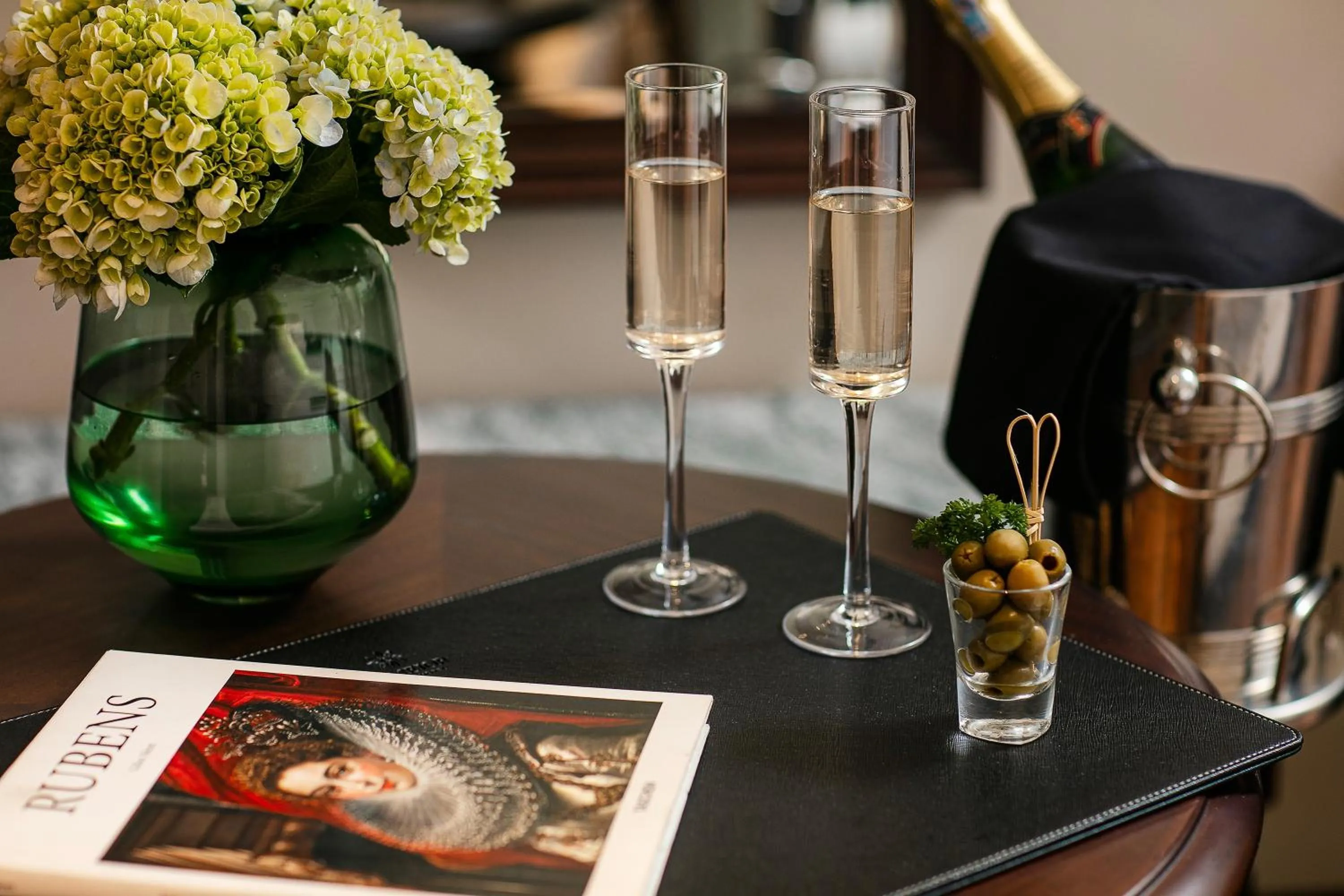 Decorative detail in La Mejor Hotel & Sky Bar