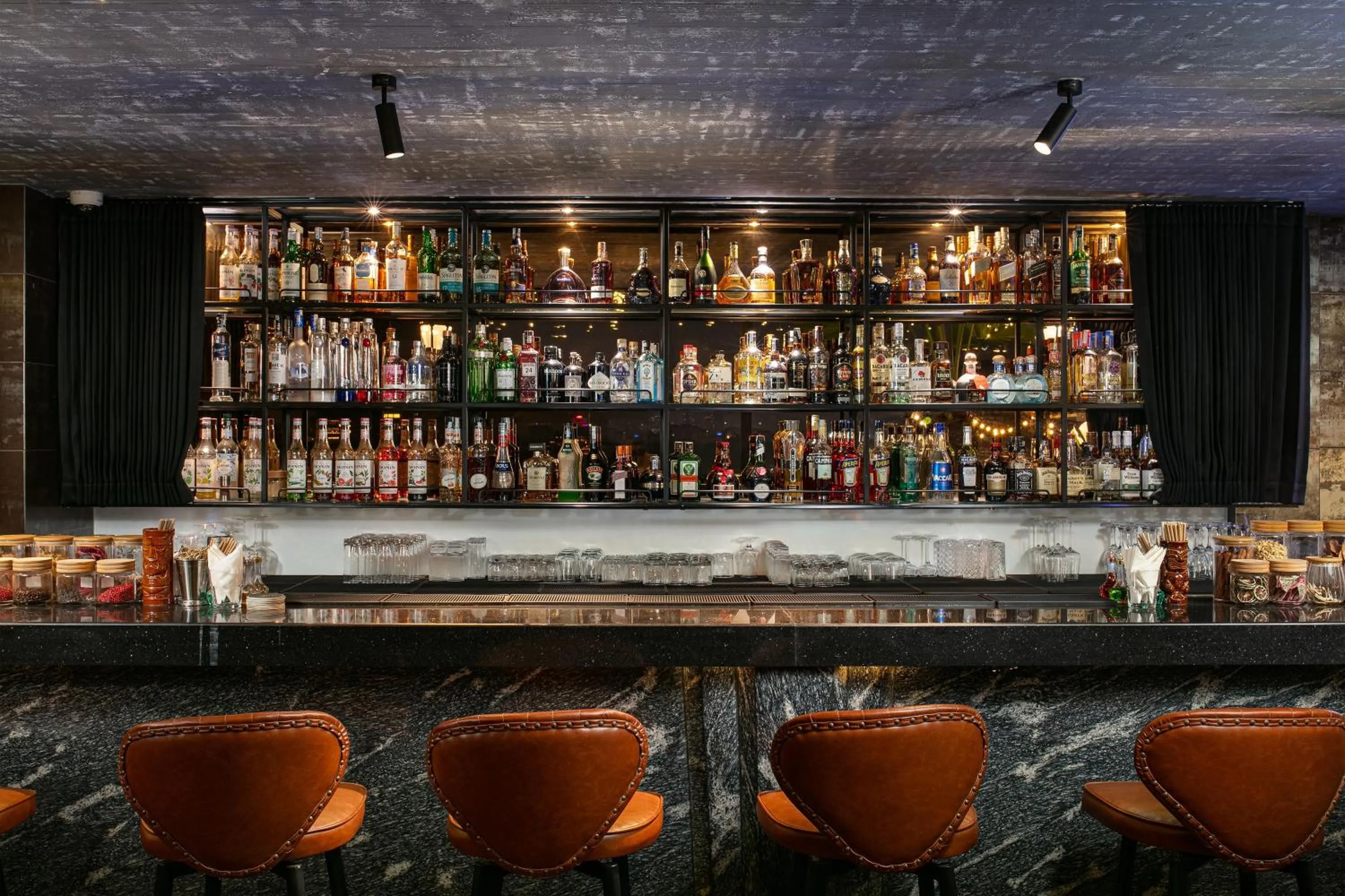 Lounge or bar in La Mejor Hotel & Sky Bar