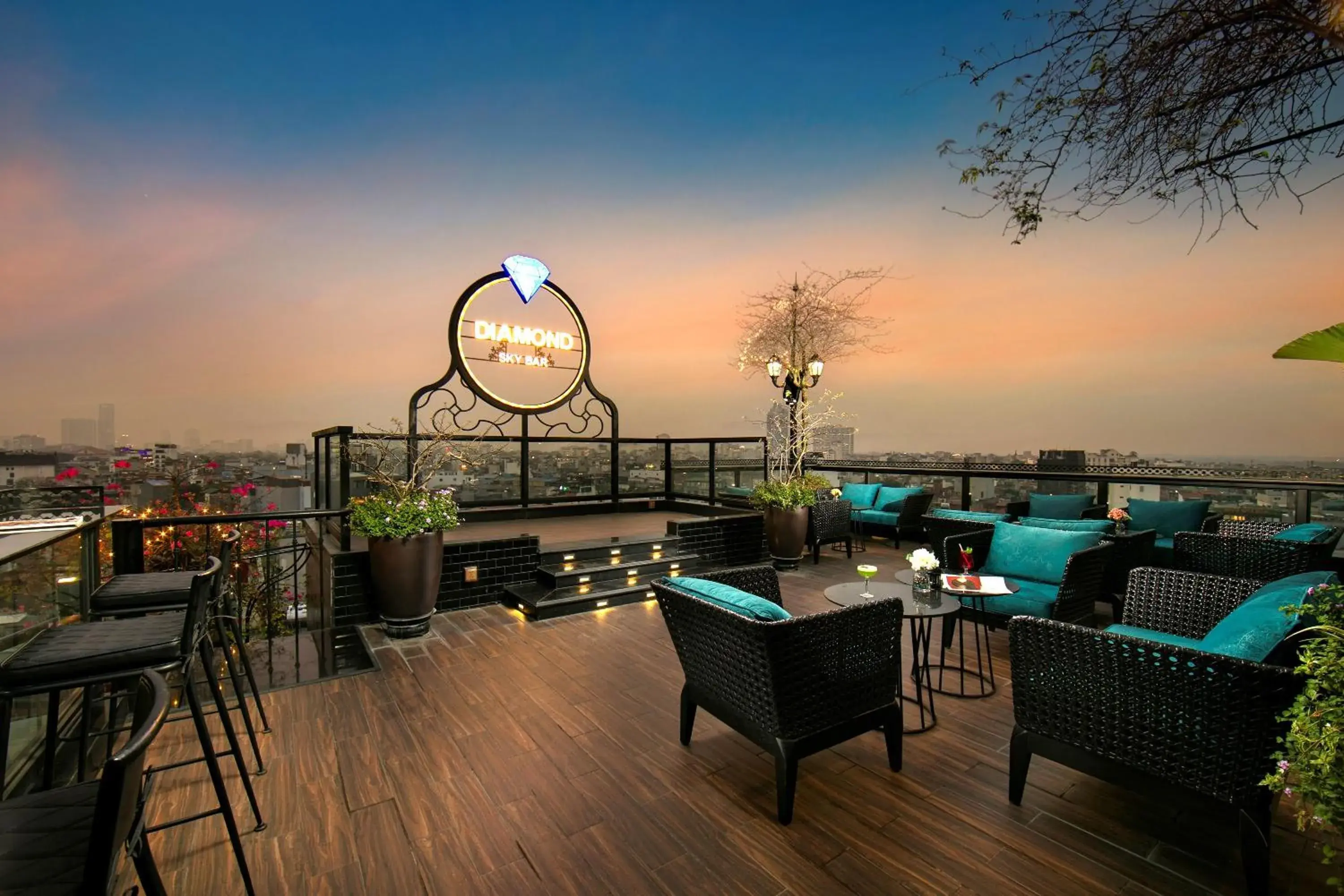 Lounge or bar in La Mejor Hotel & Sky Bar Lounge or bar in La Mejor Hotel & Sky Bar