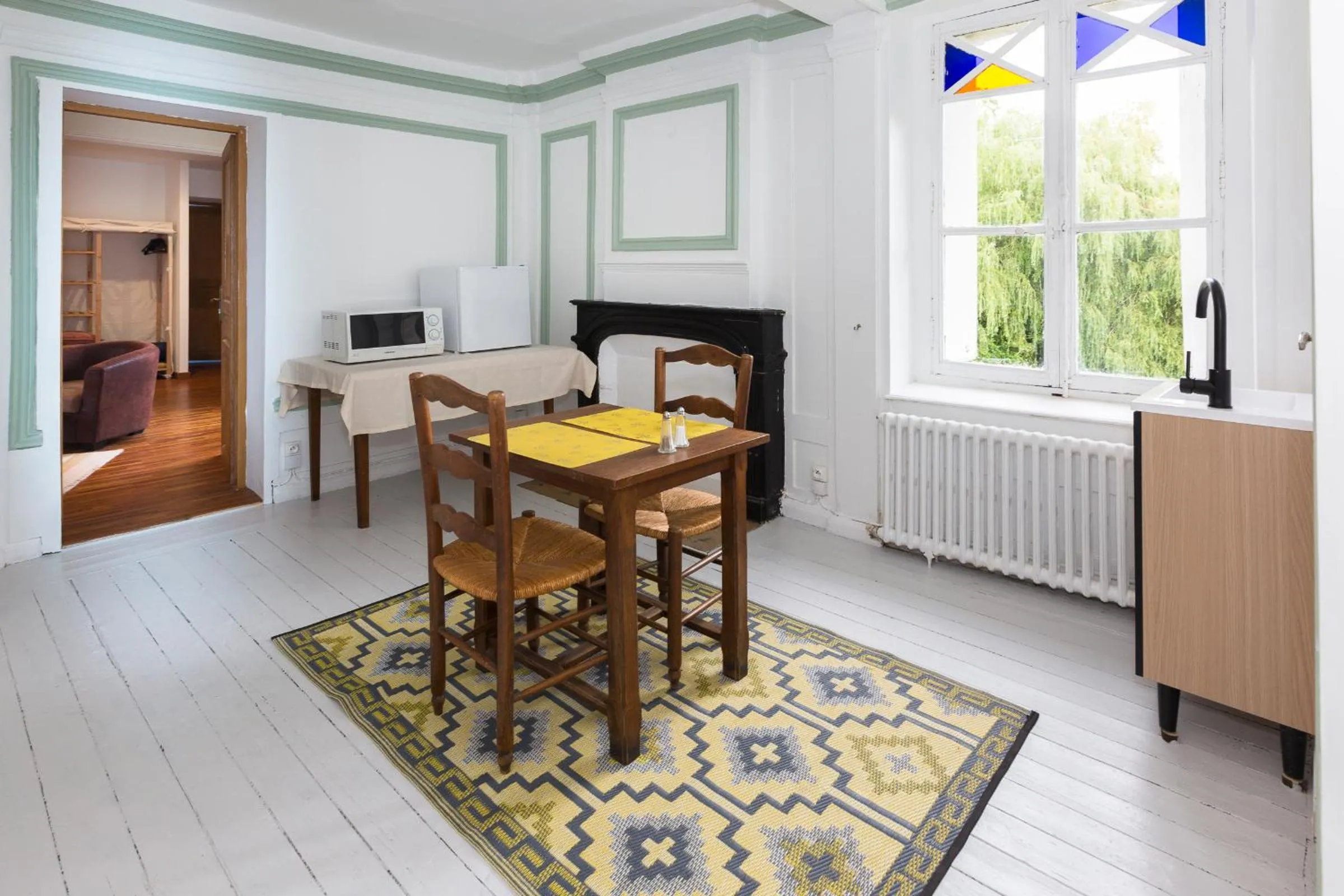 Dining area in Auberge du Manoir d'Archelles