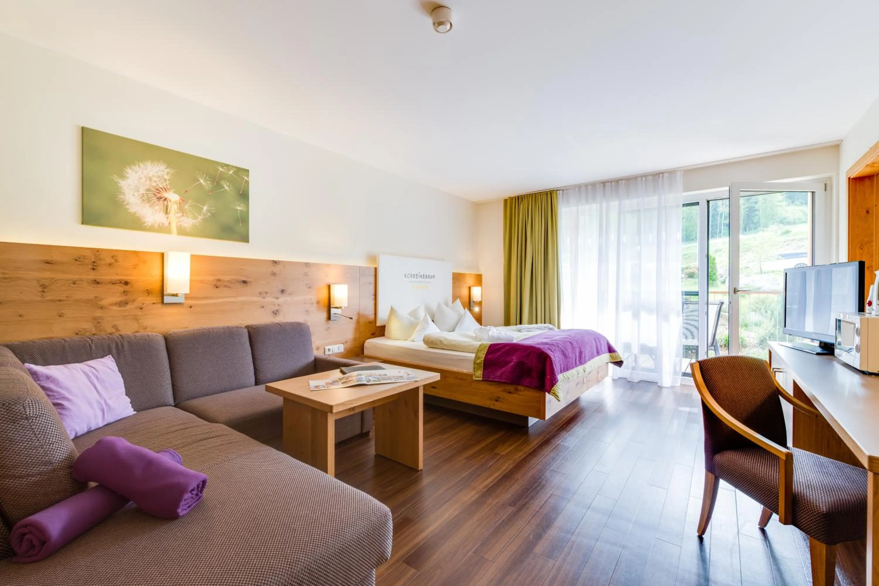 Photo of the whole room, Bed in Familotel Schreinerhof