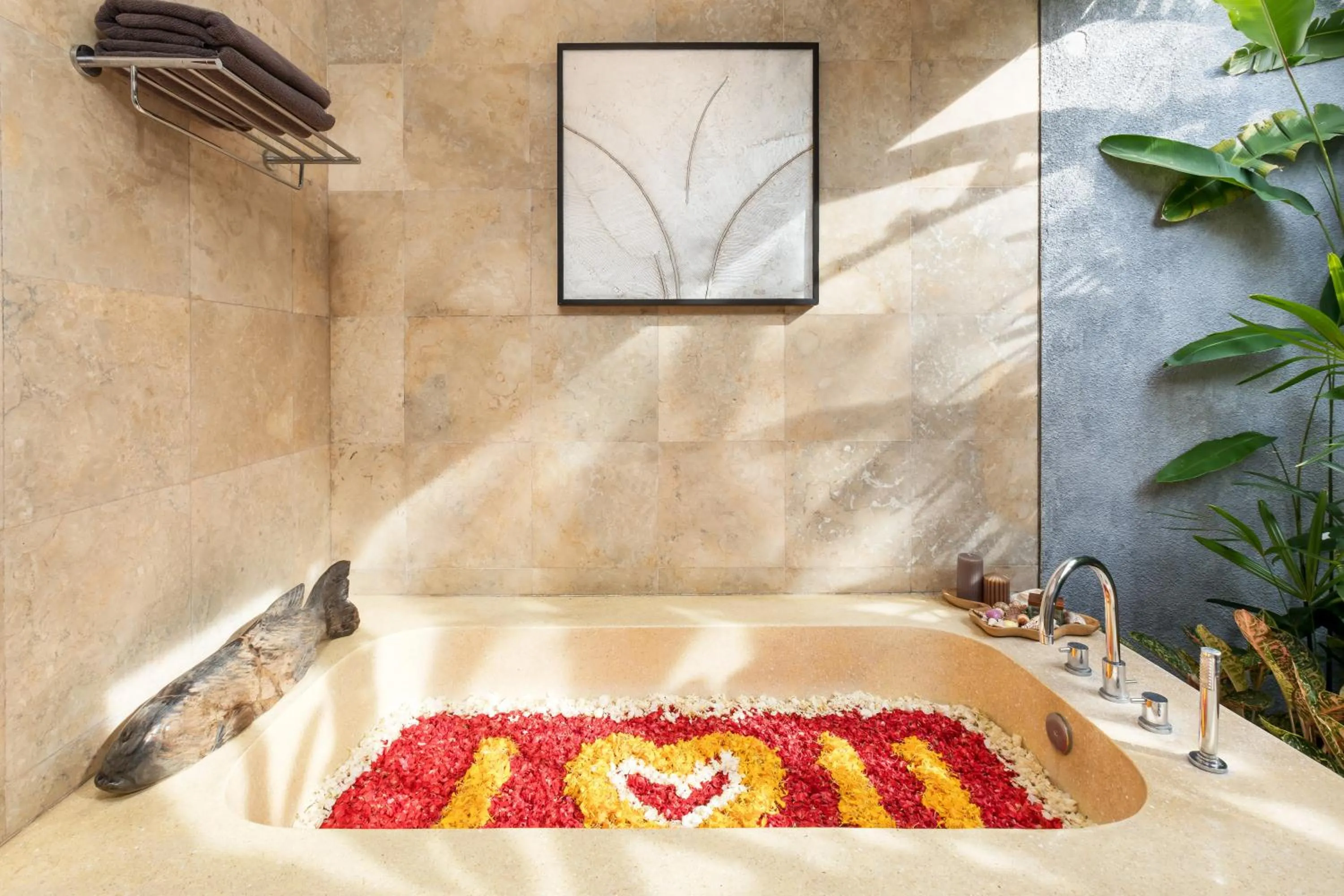 Bathroom, Bed in Jabunami Estate