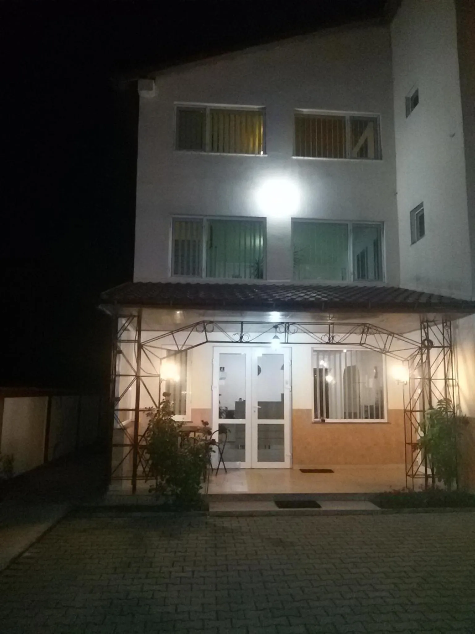 Facade/entrance in City Comfort Villa