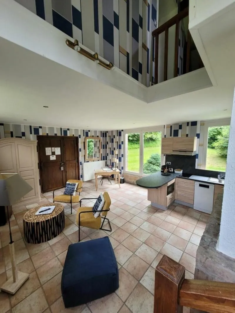 Kitchen or kitchenette in Domaine de Joinville