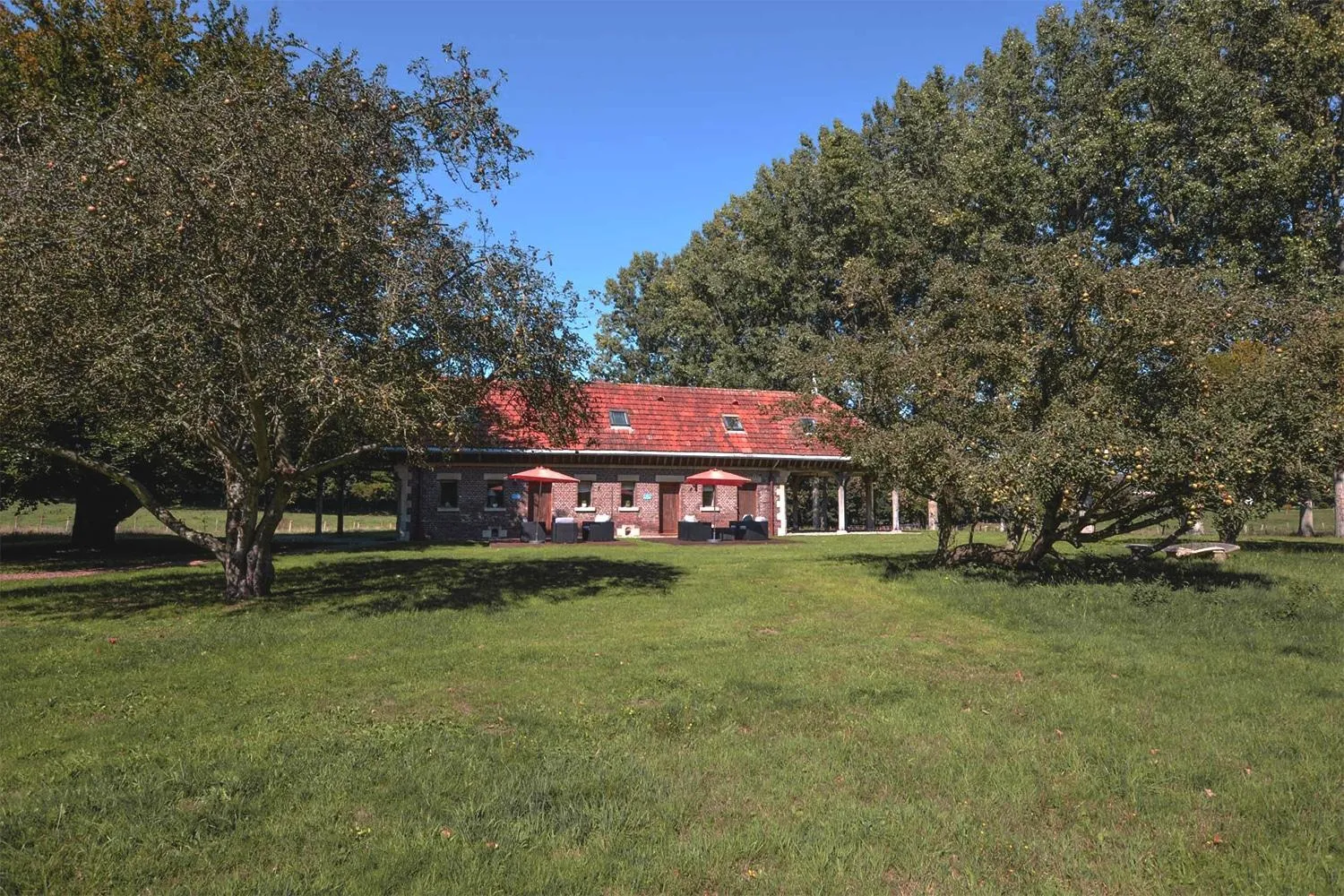 Property building in Domaine de Joinville