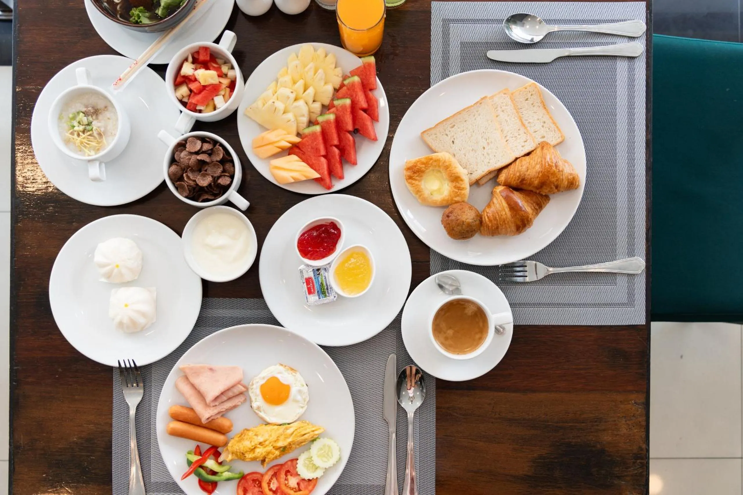 Breakfast in Gu Hotel Patong