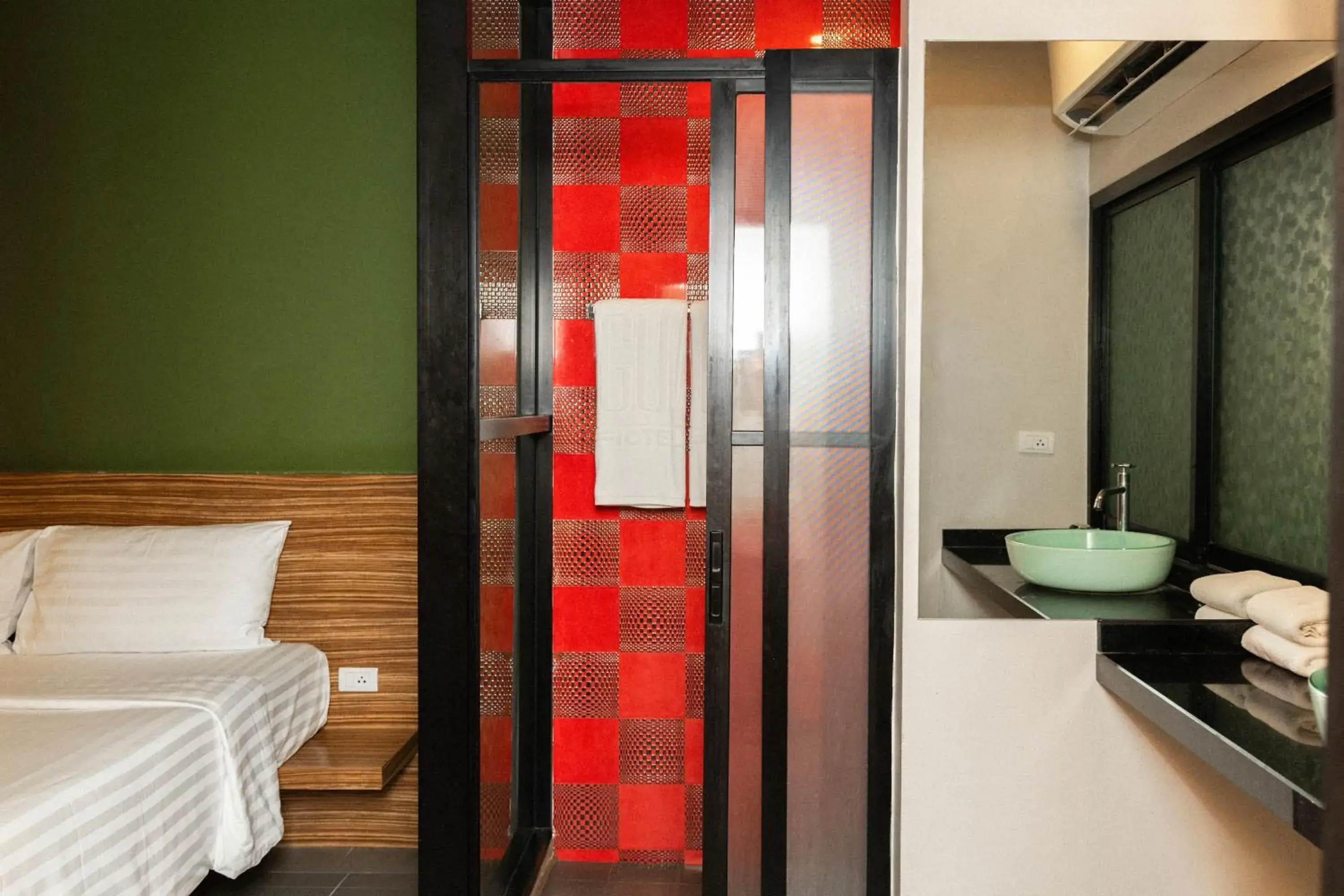 Bathroom, Bed in Gu Hotel Patong Bathroom, Bed in Gu Hotel Patong