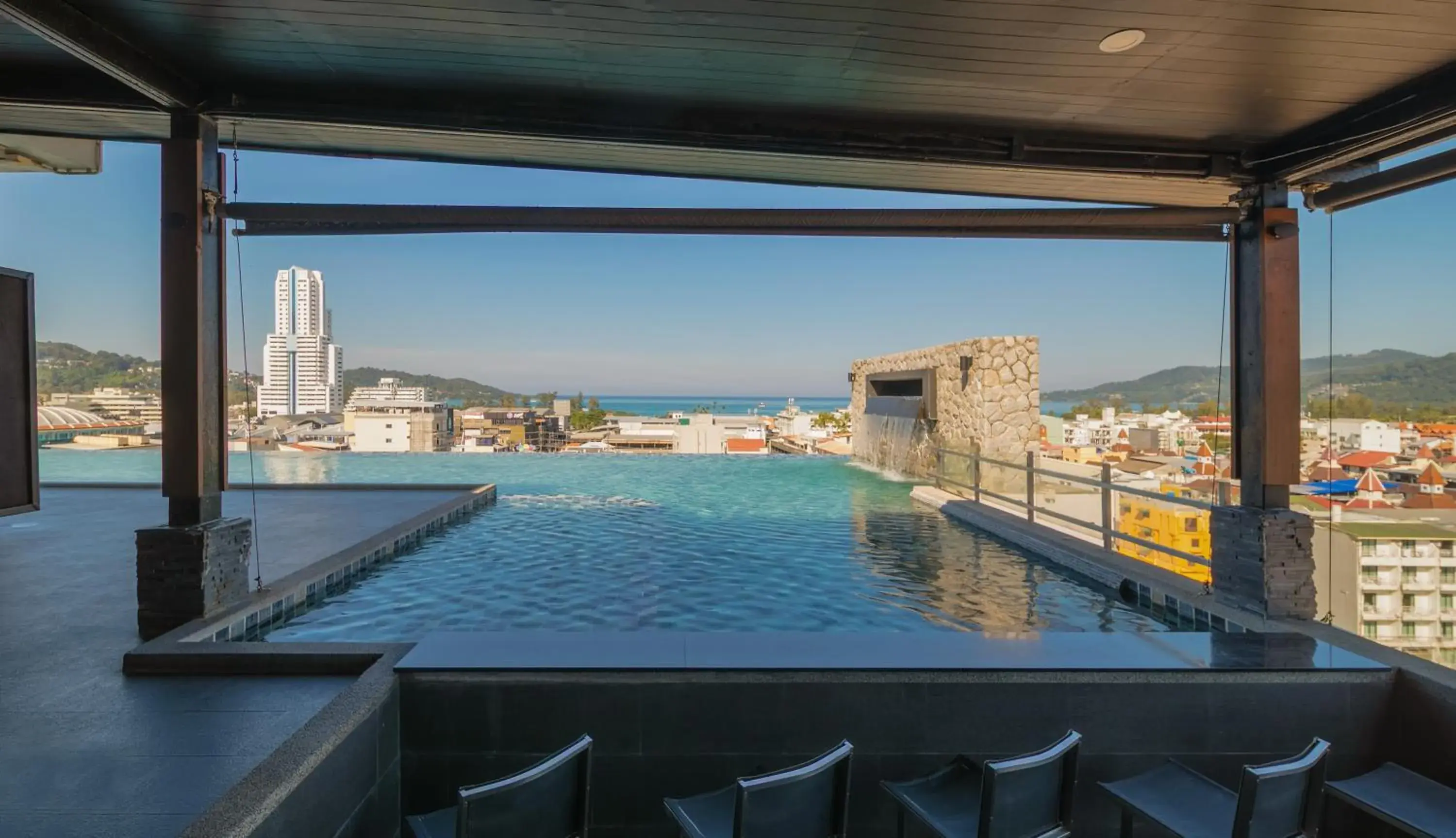 Swimming pool in Gu Hotel Patong Swimming pool in Gu Hotel Patong